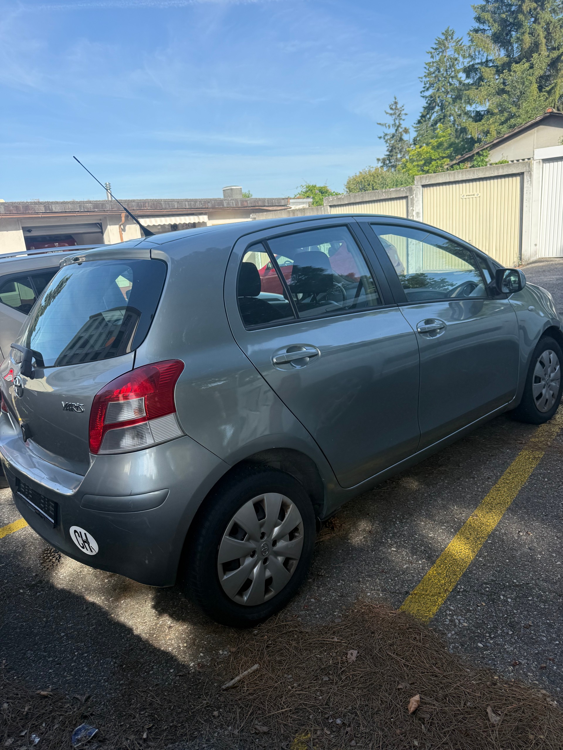 TOYOTA Yaris 1.33 Linea Sol-showroom-element-2
