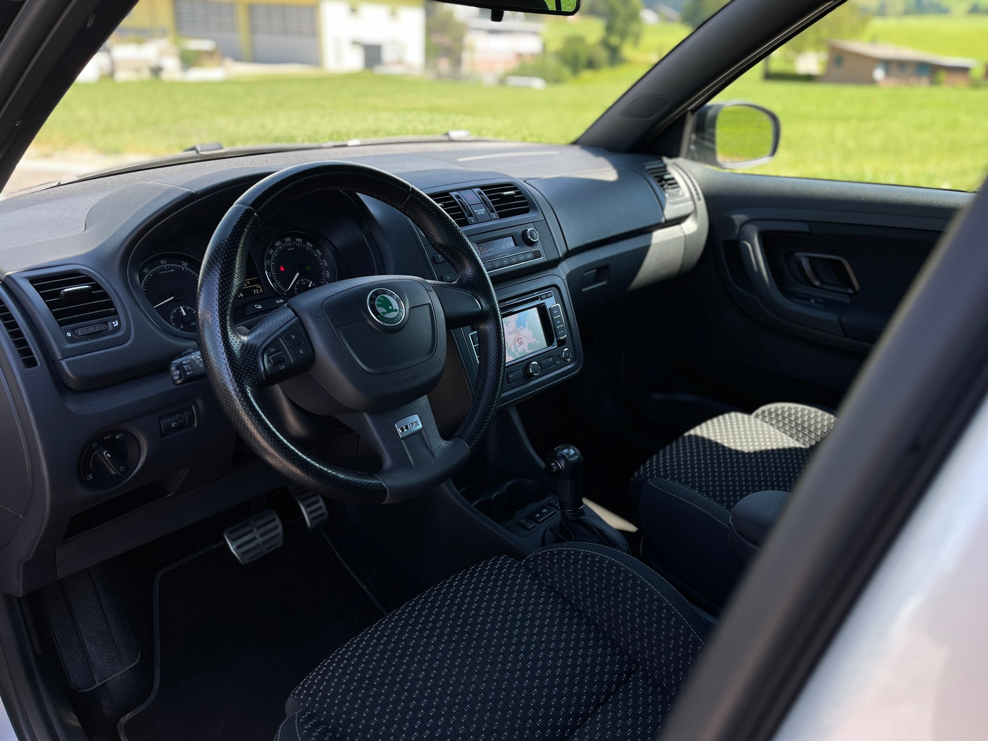SKODA Fabia 1.4 TSI RS DSG-showroom-element-3