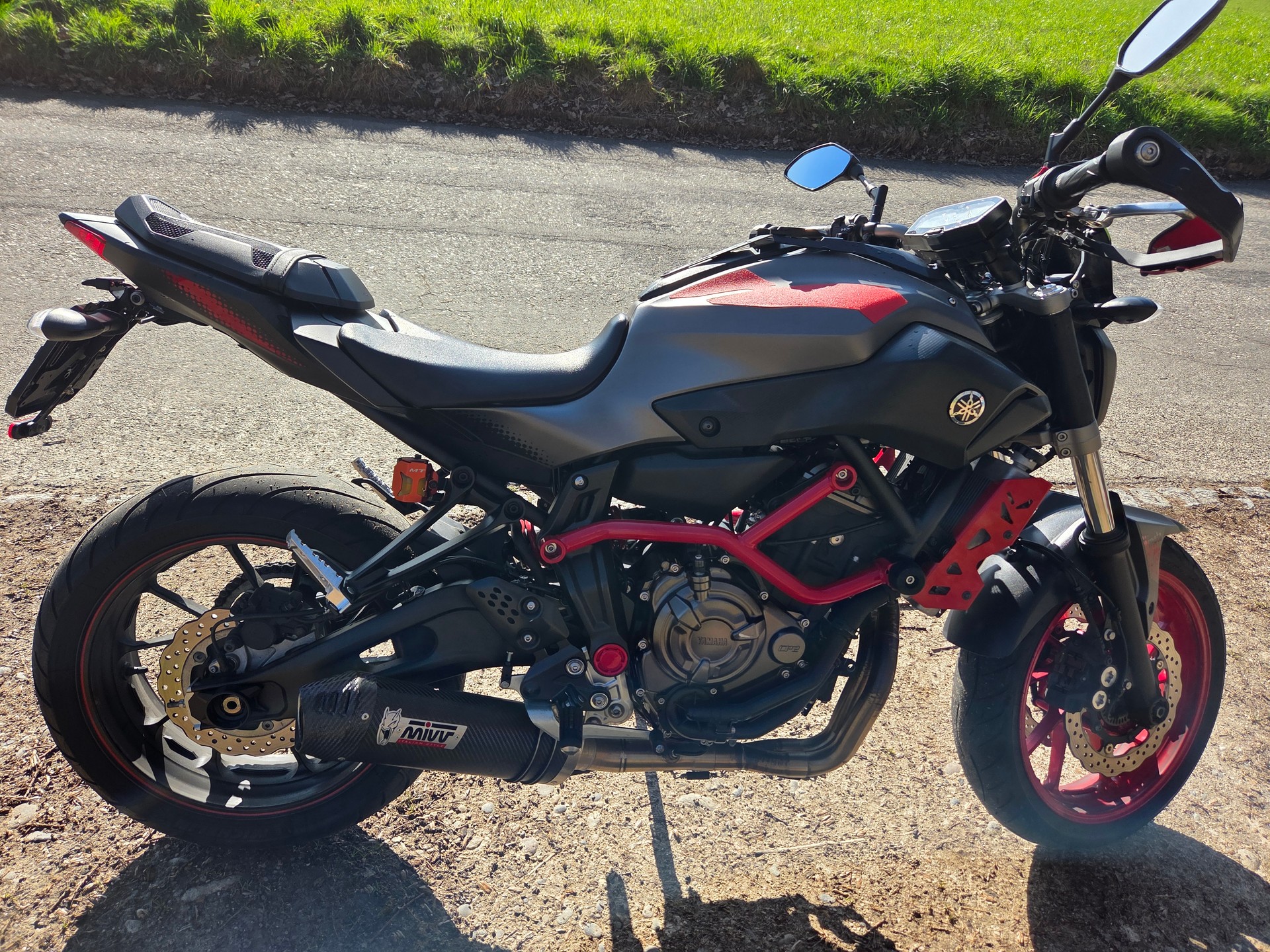 YAMAHA MT-07-image-0