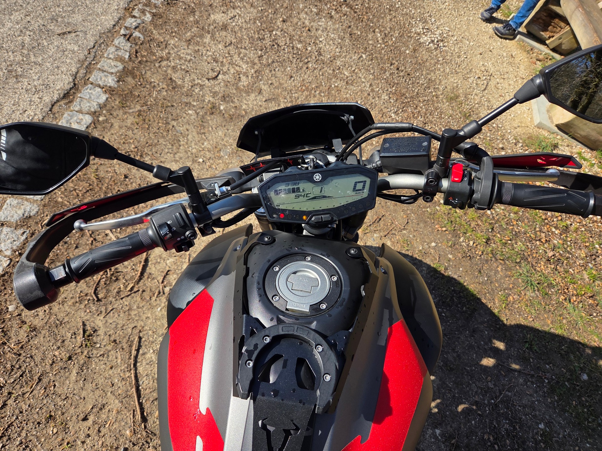 YAMAHA MT-07-image-3