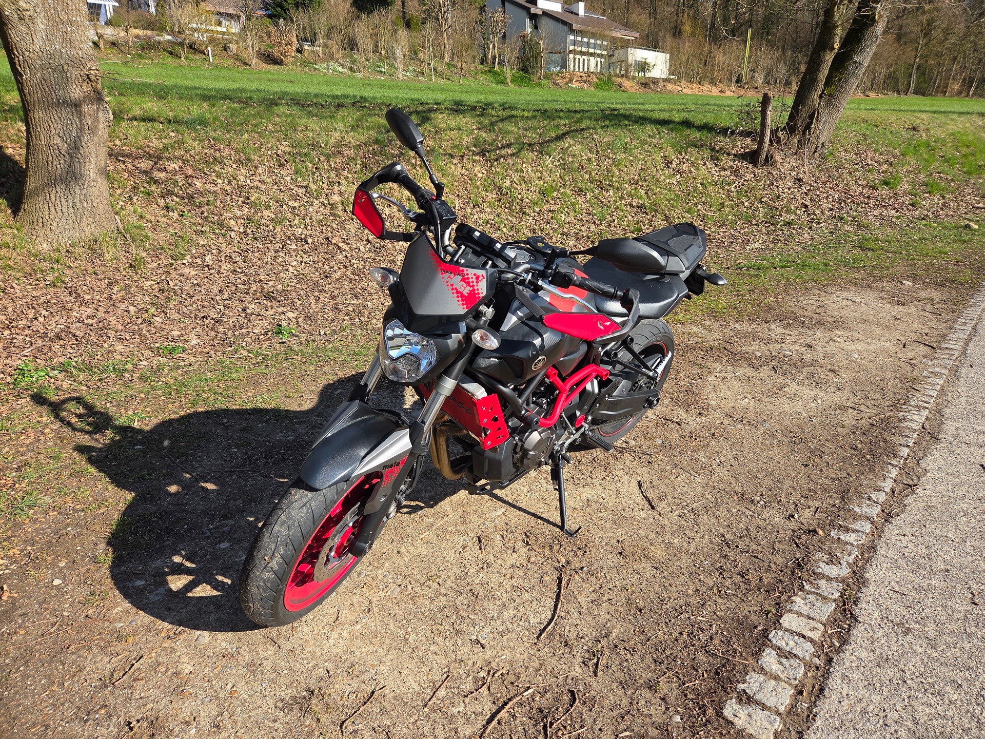 YAMAHA MT-07-image-2