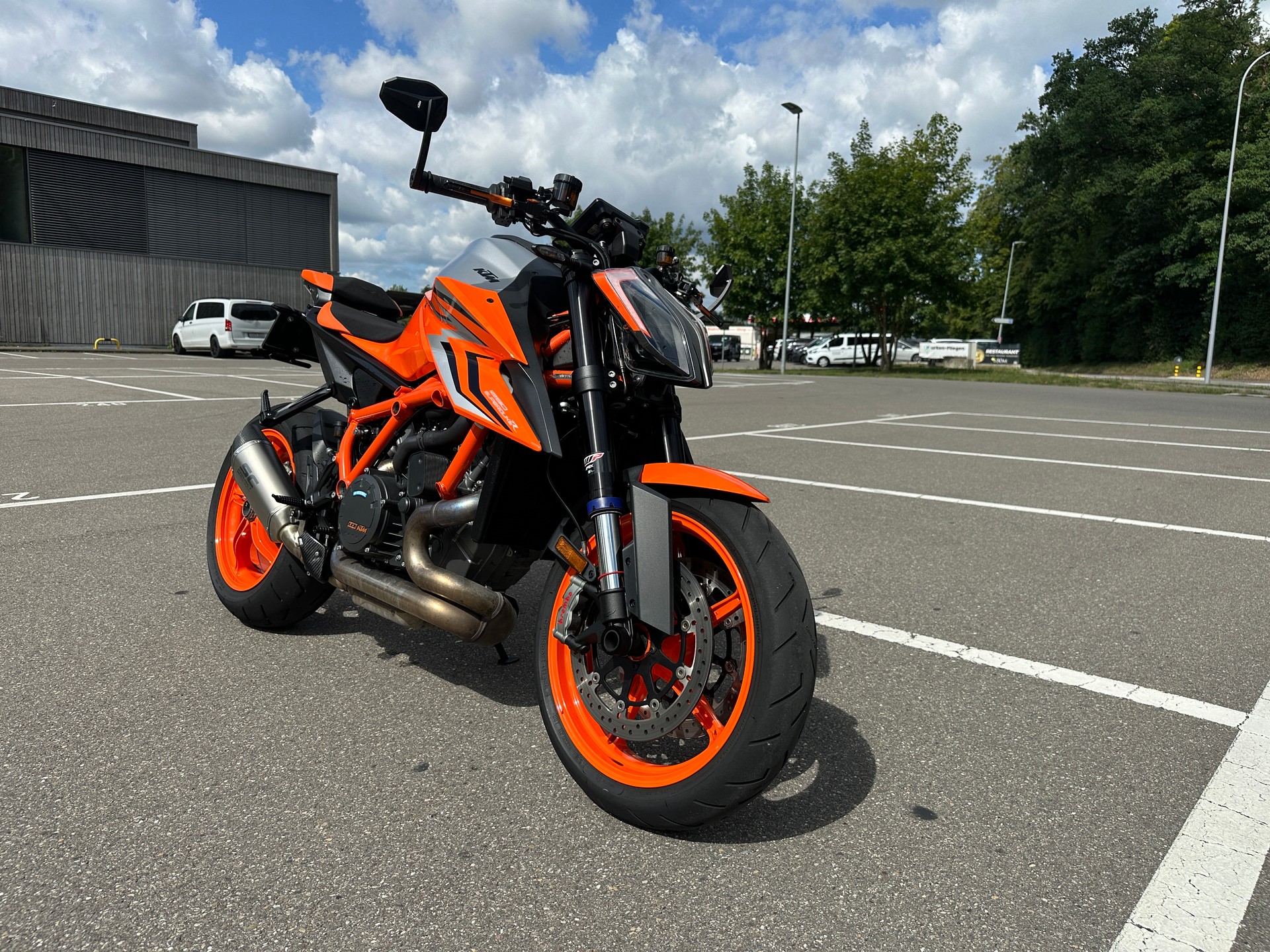 KTM 1290 Super Duke R EVO-image-10