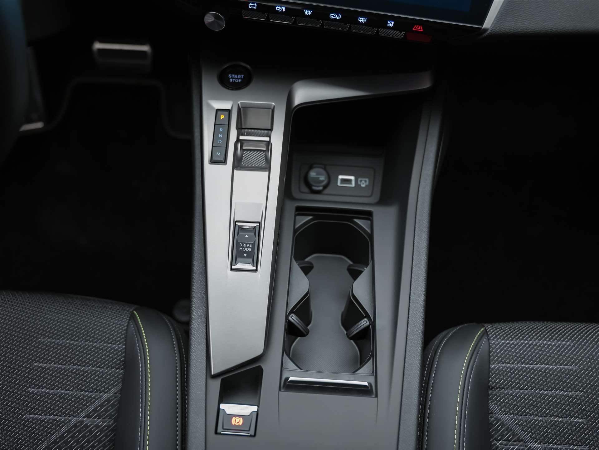 PEUGEOT 308 1.2 HEV 145 GT *Werksgarantie*Abstandsregler*-image-22