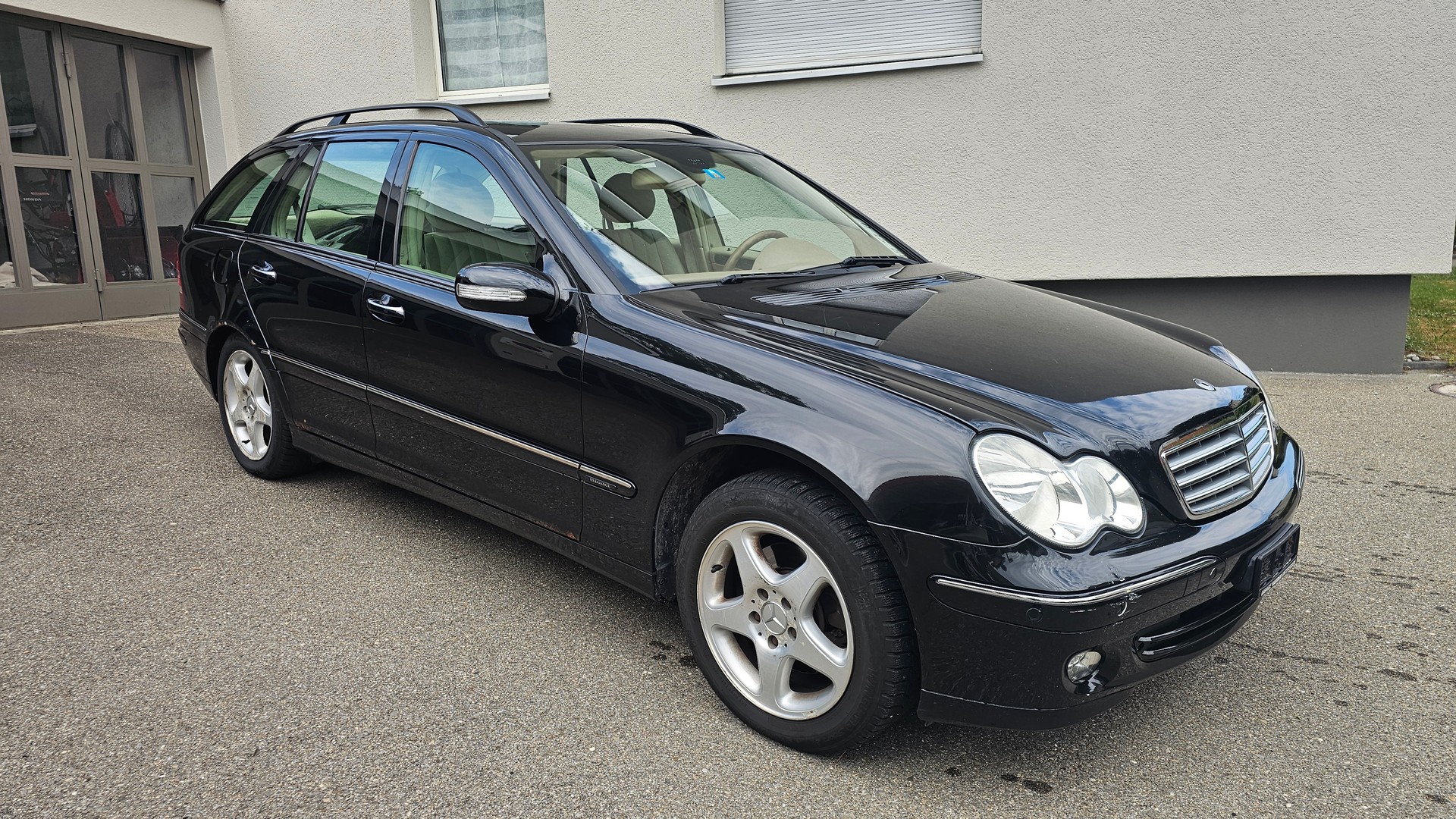 MERCEDES-BENZ C 240 Elégance 4Matic Automatic-image-2