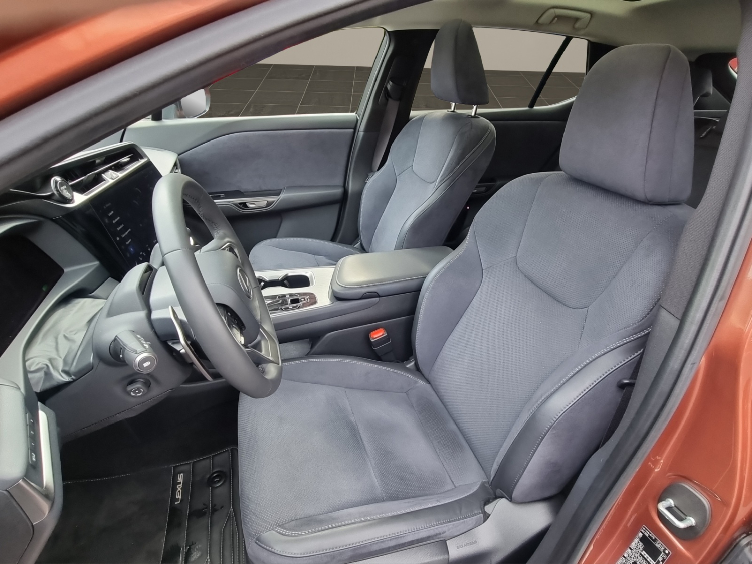 LEXUS RZ 450e Excellence-image-8