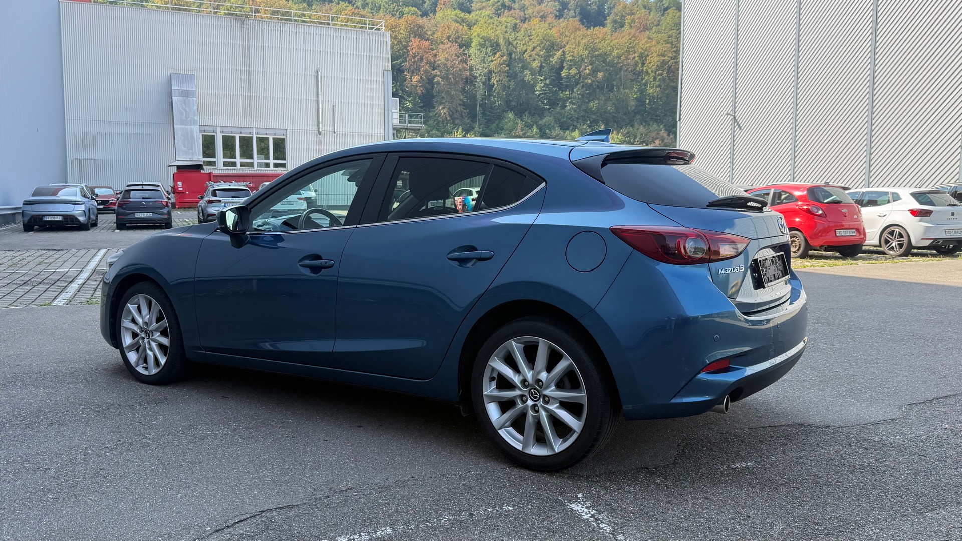 MAZDA 3 SKYACTIV-D 150 Revolution Automat-image-5
