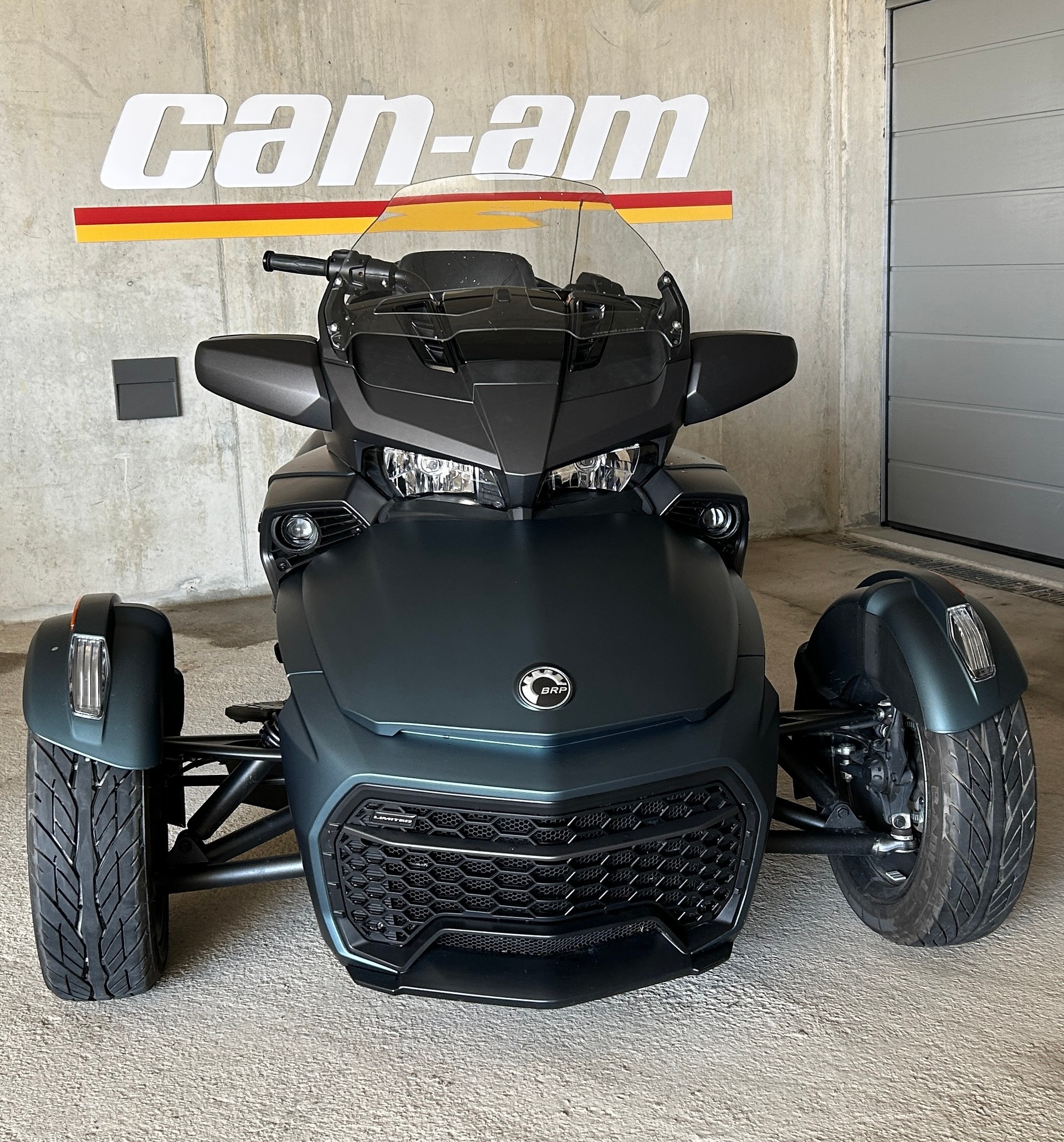 CAN-AM F3 Limited Special Series-image-1