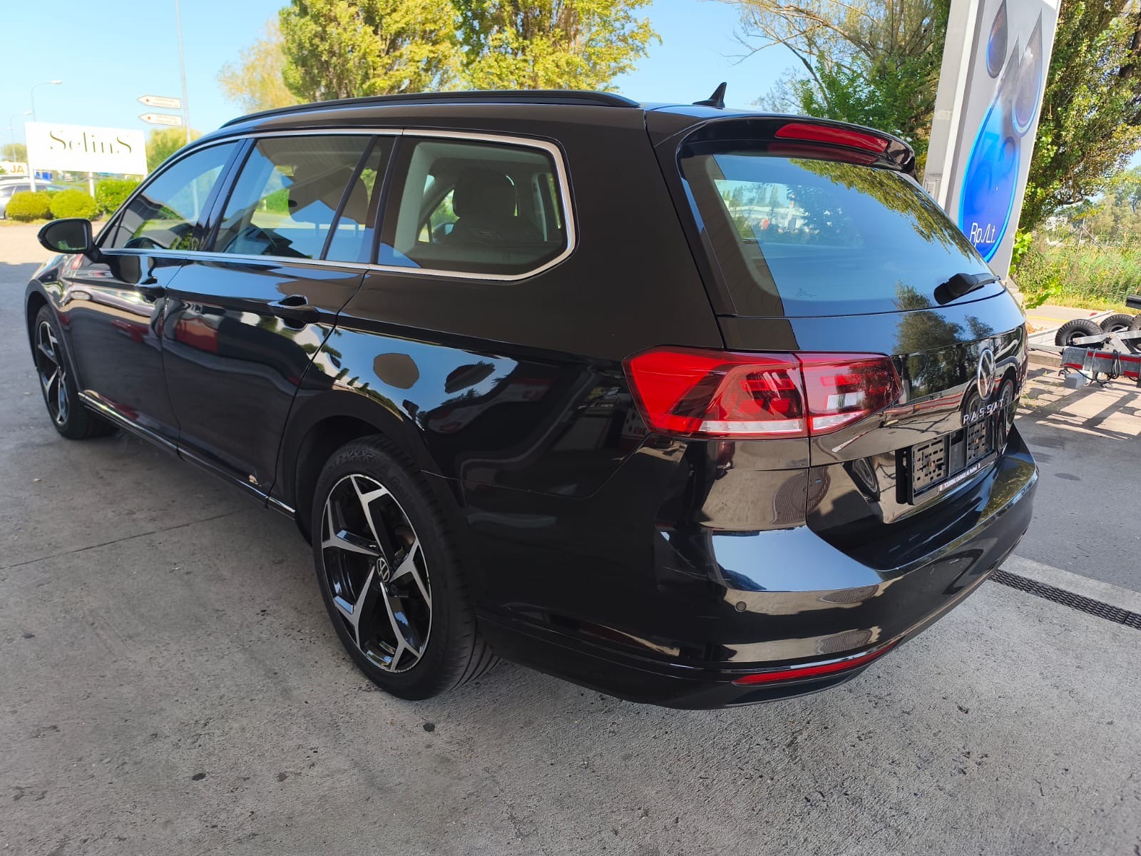 VW Passat 2.0 TDI BMT Elegance 4Motion DSG-showroom-element-3