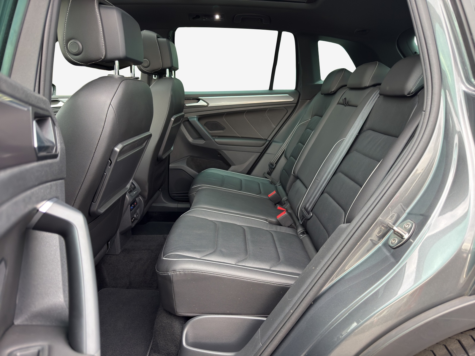 VW Tiguan 2.0TSI Highline 4Motion DSG-image-11
