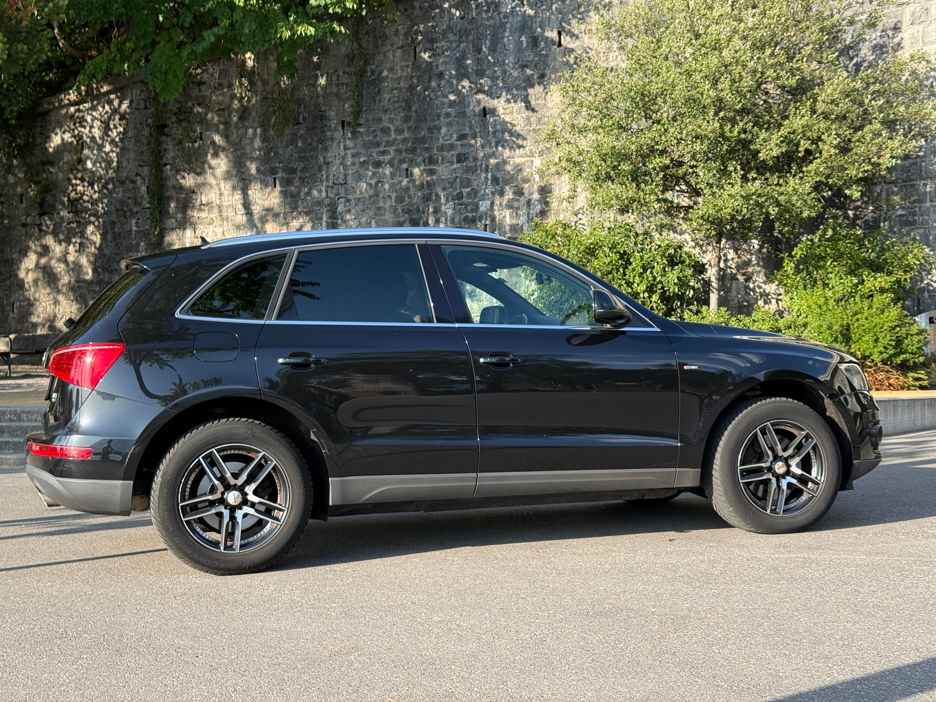 AUDI Q5 3.0 TDI quattro S-tronic S-Line-image-5
