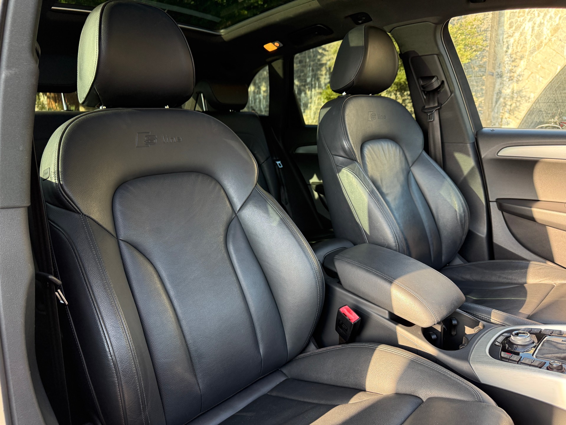 AUDI Q5 3.0 TDI quattro S-tronic S-Line-image-10