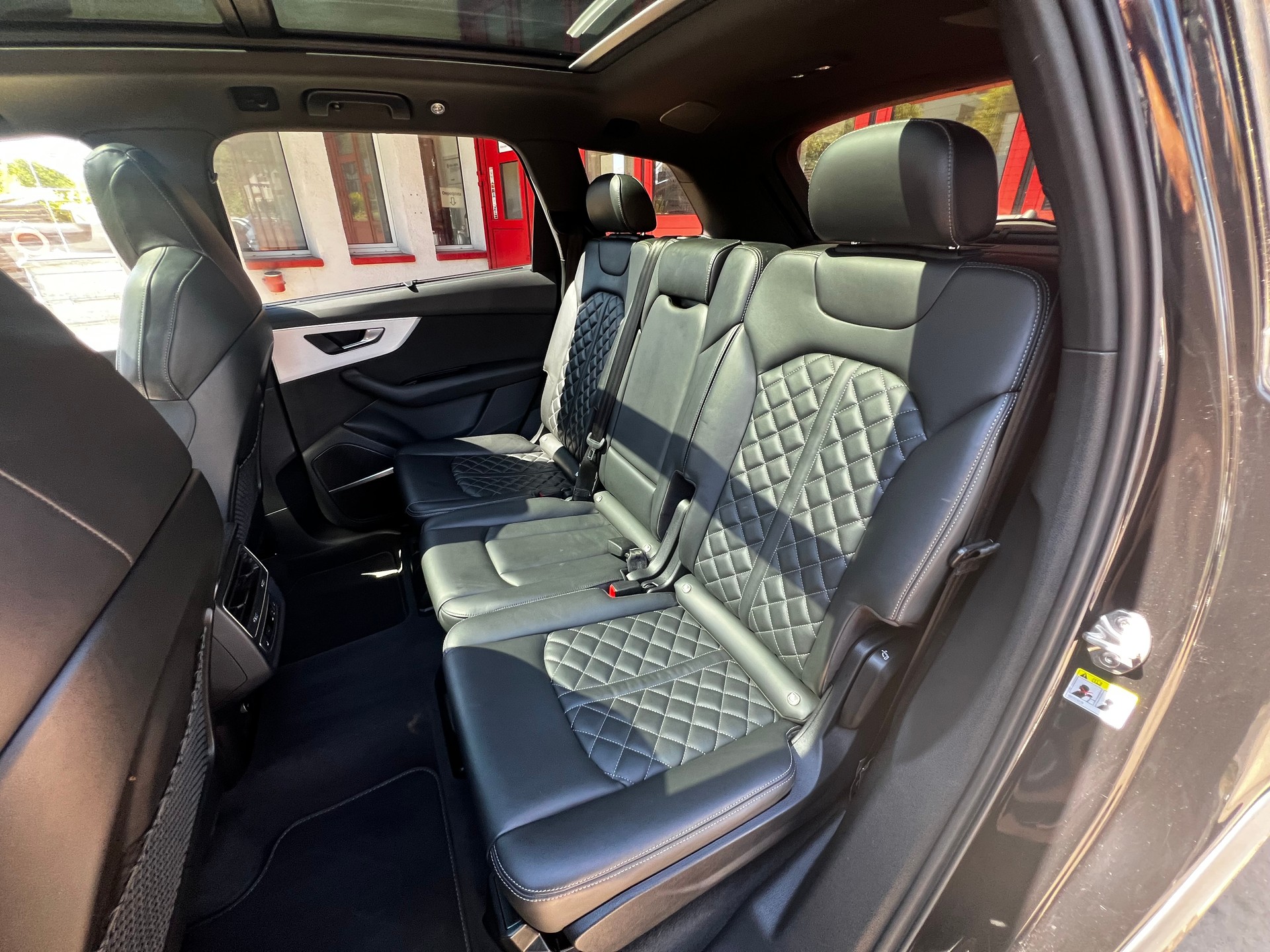 AUDI Q7 60 TFSI e quattro PHEV S line tiptronic-image-19