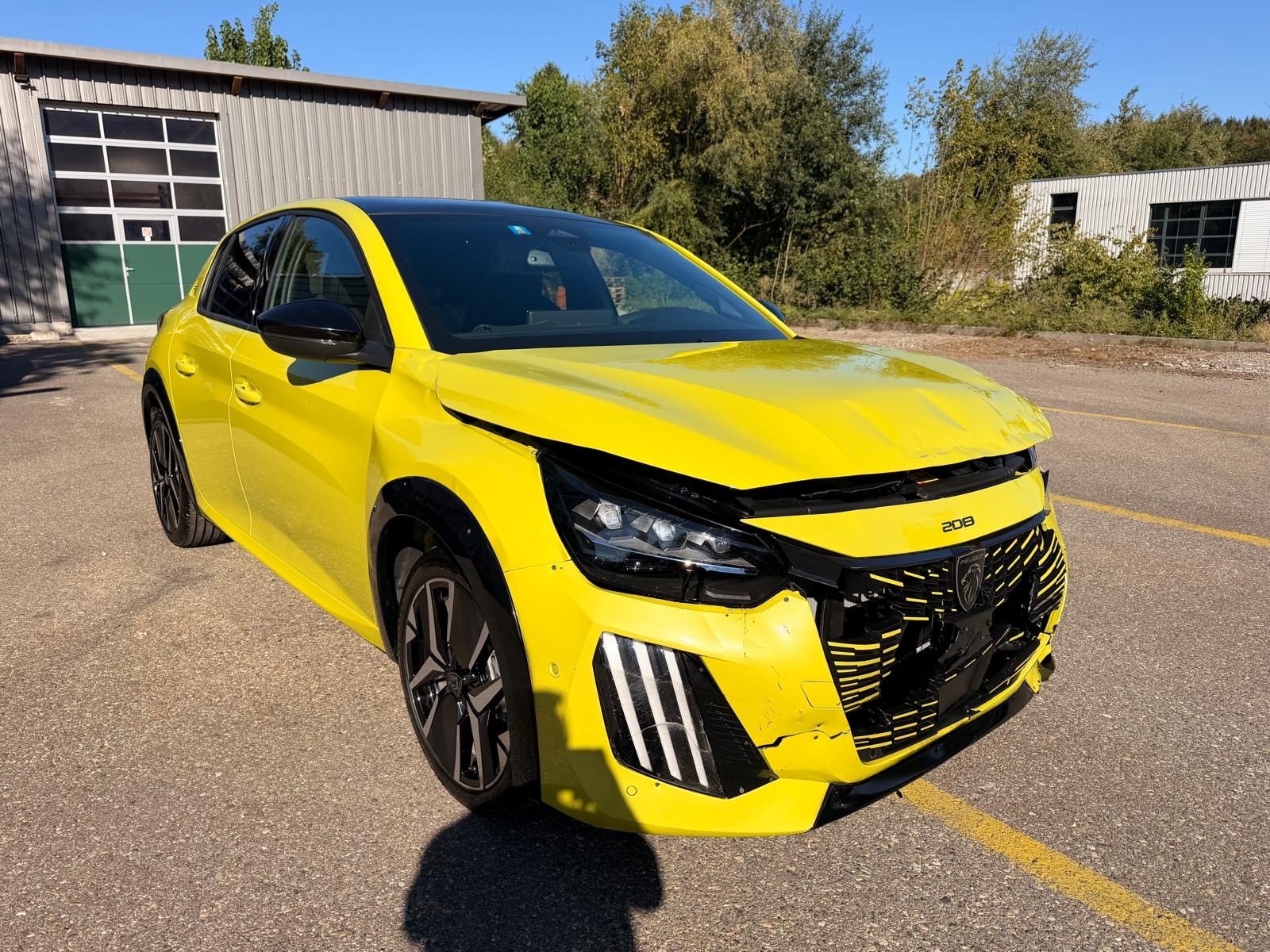 PEUGEOT 208 Elektrik 115kW GT-image-5