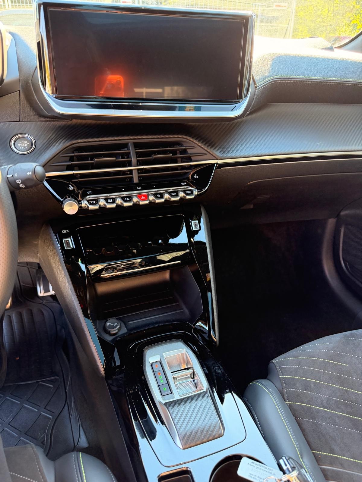 PEUGEOT 208 Elektrik 115kW GT-image-12