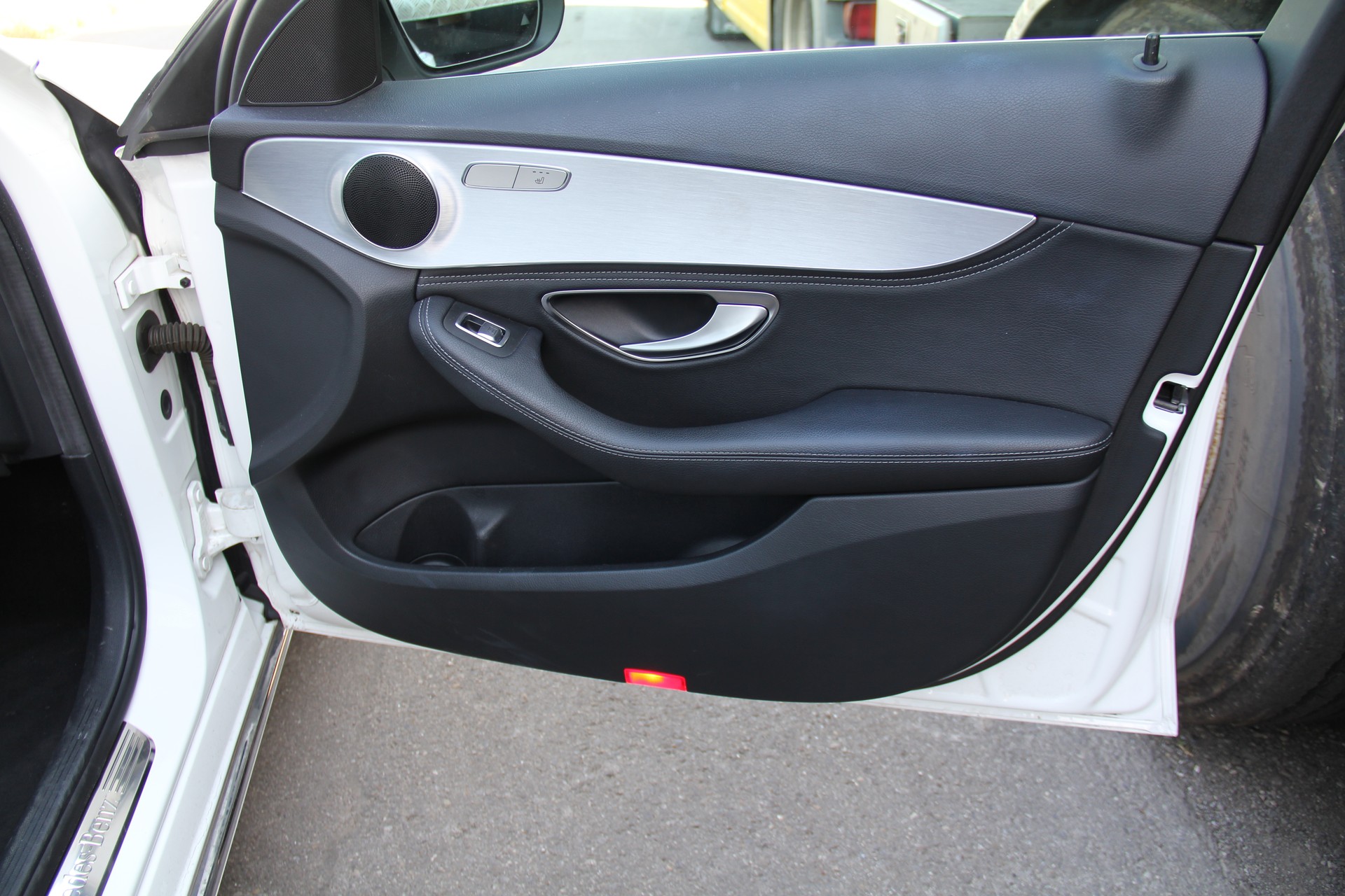 MERCEDES-BENZ C 180 Avantgarde 7G-Tronic-image-10
