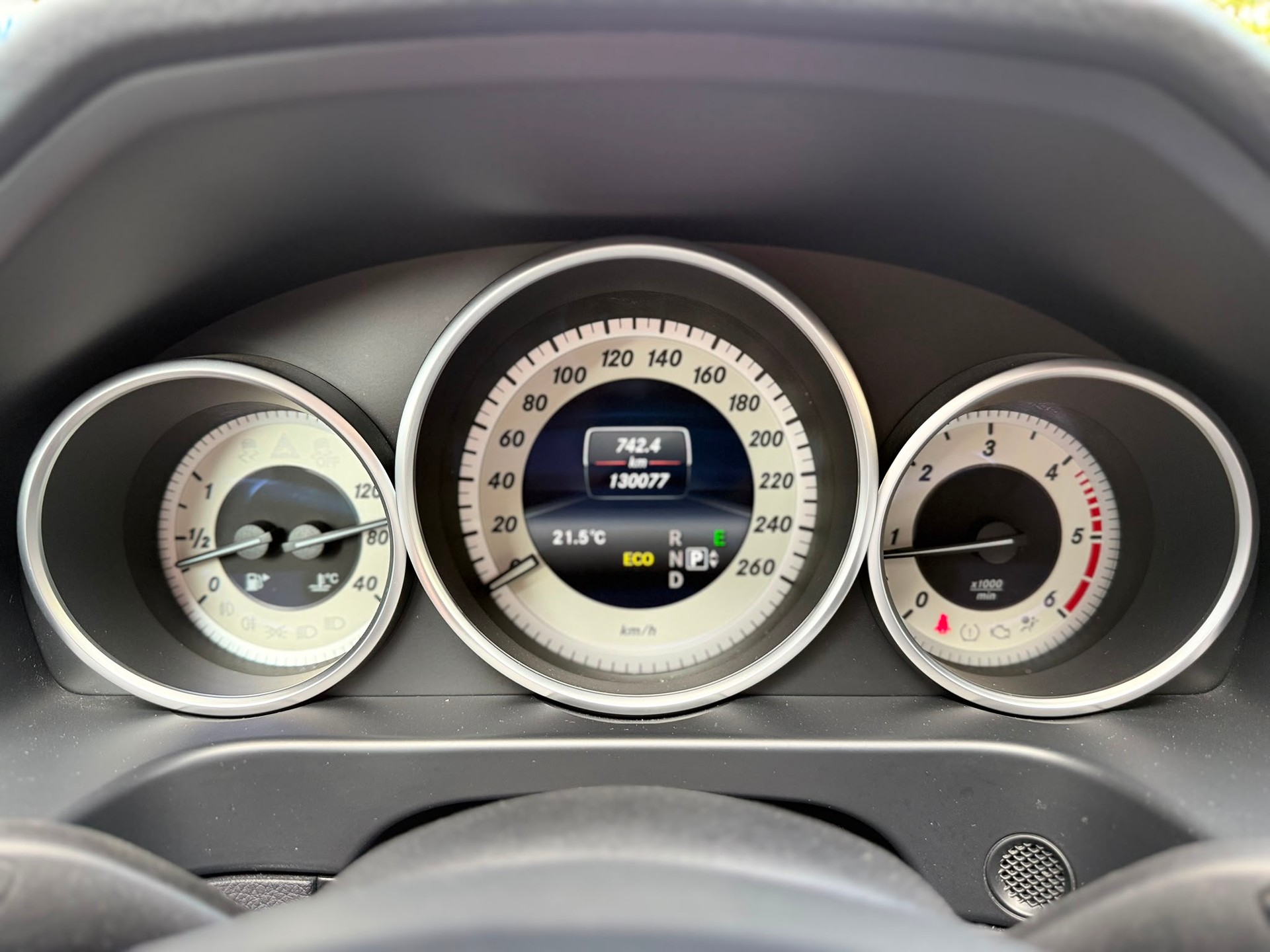 MERCEDES-BENZ E 250 CDI BlueTec Avantg. 4m-image-17