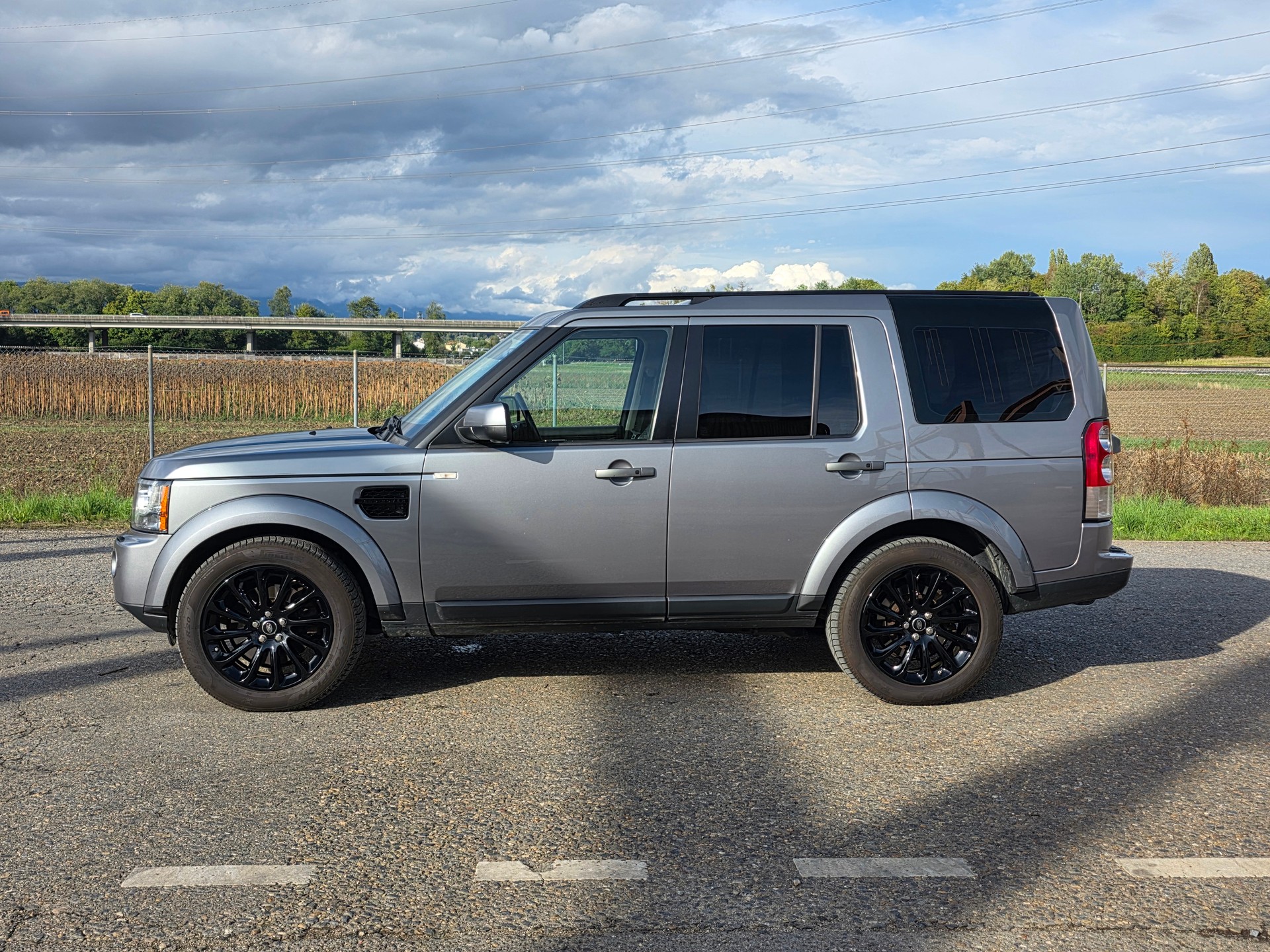 LAND ROVER Discovery 3.0 SDV6 HSE Automatic / Neu ab Mfk-image-2