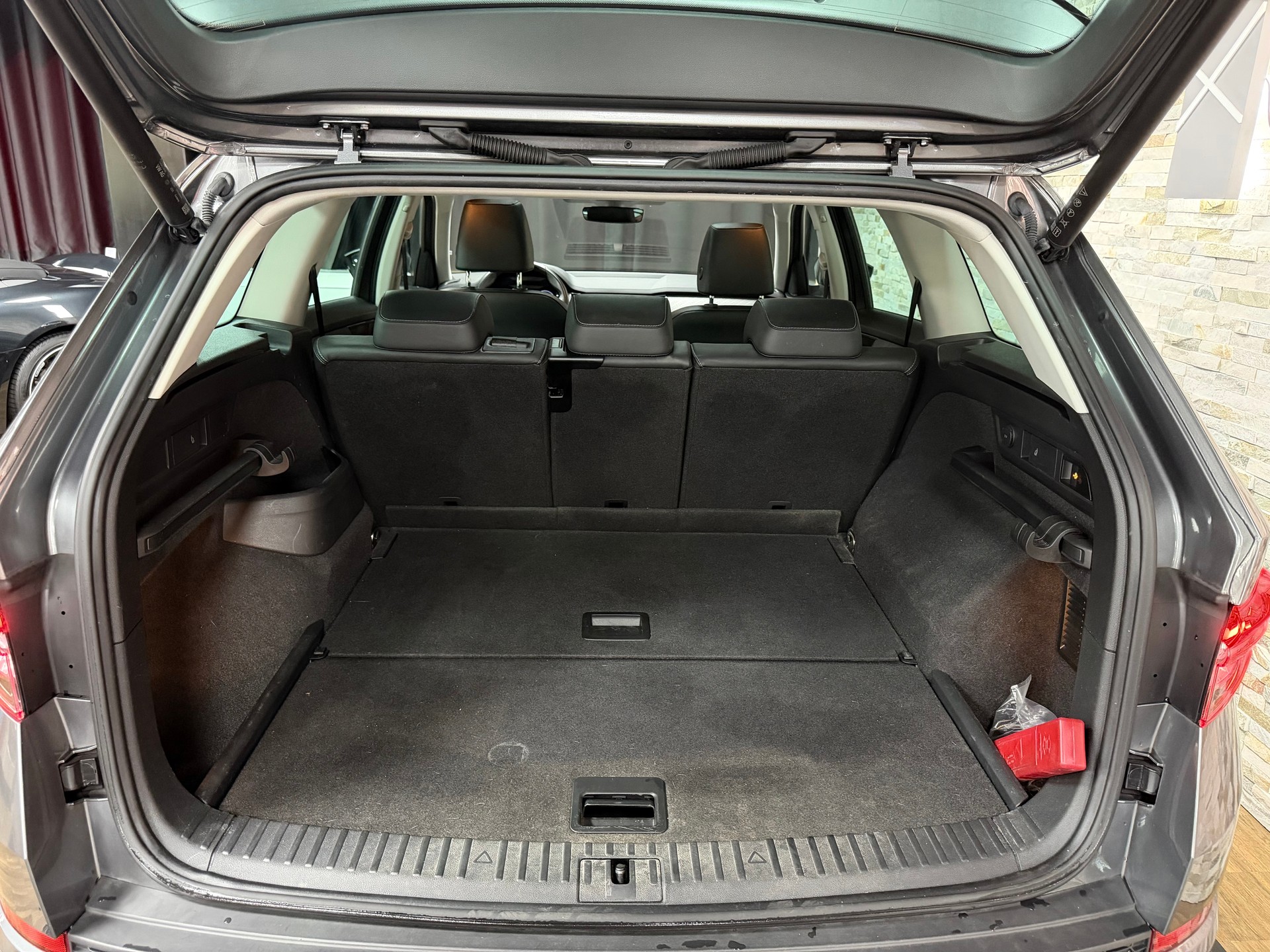 SKODA Kodiaq 2.0 TDI CR Style 4x4 DSG-image-24