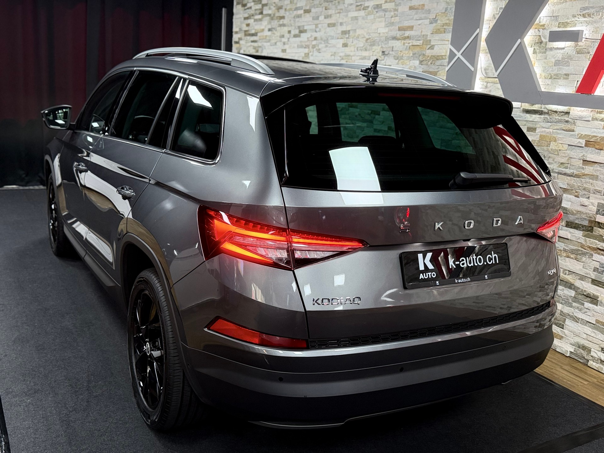 SKODA Kodiaq 2.0 TDI CR Style 4x4 DSG-showroom-element-2