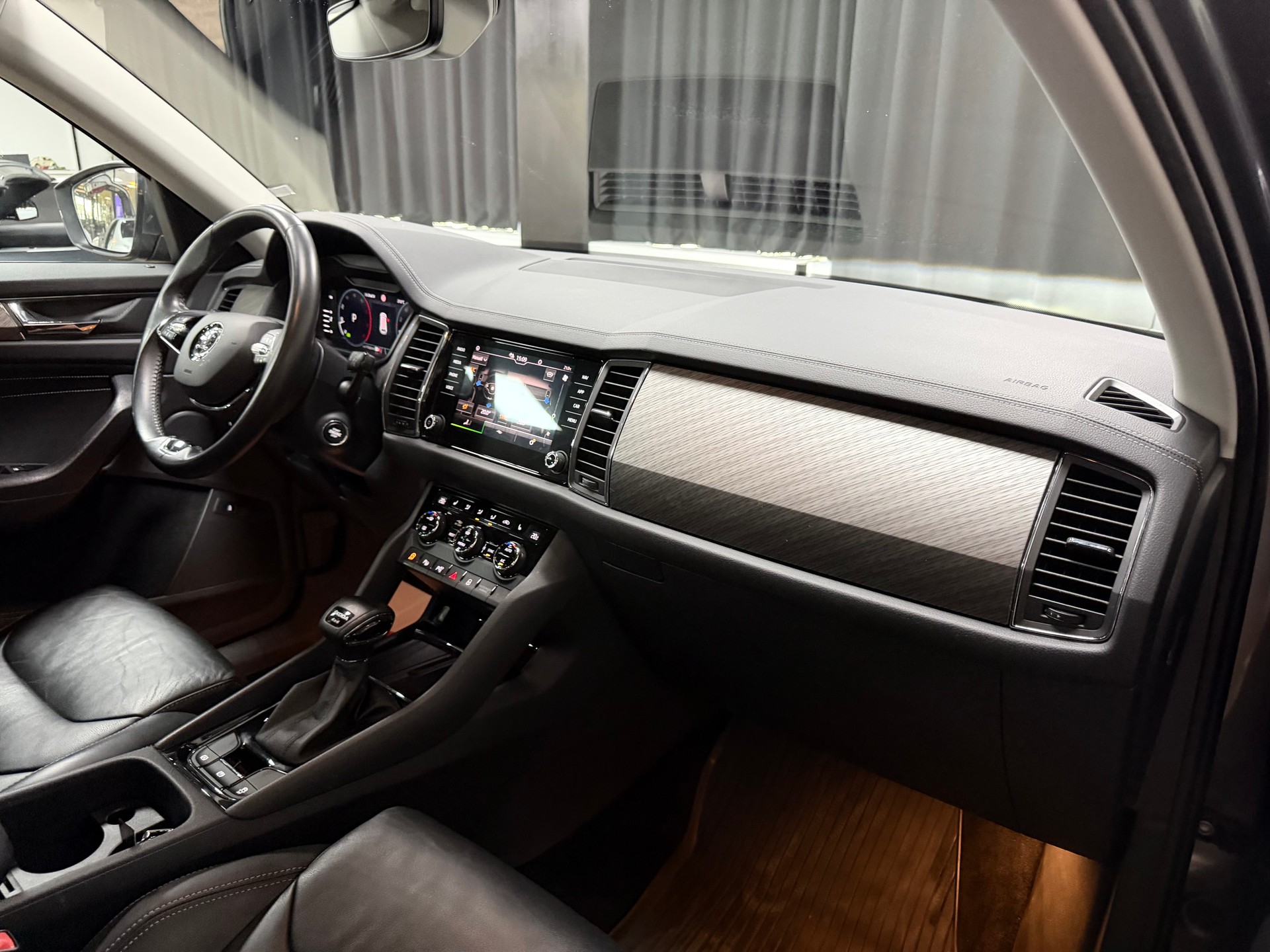 SKODA Kodiaq 2.0 TDI CR Style 4x4 DSG-image-26