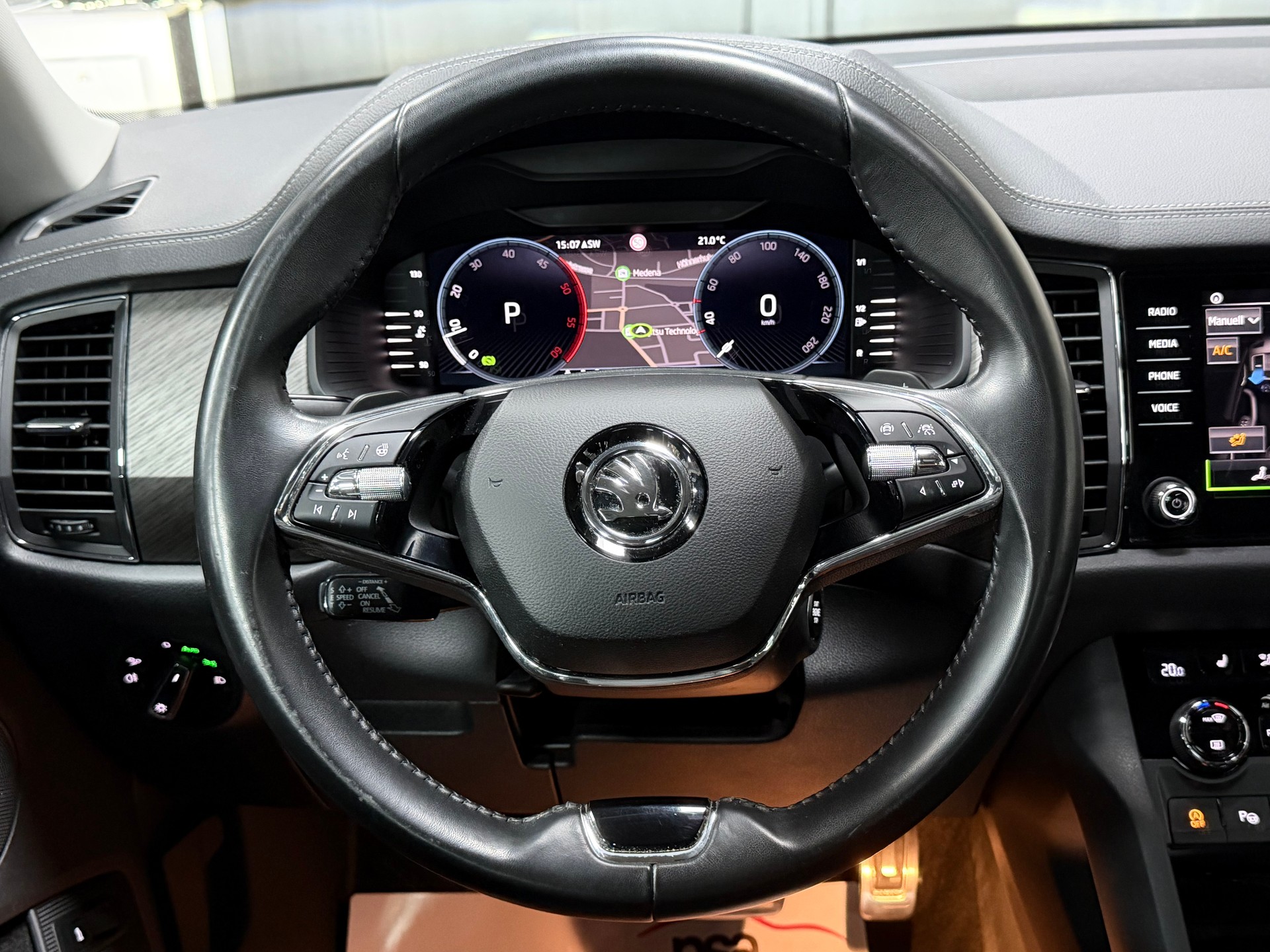 SKODA Kodiaq 2.0 TDI CR Style 4x4 DSG-image-12