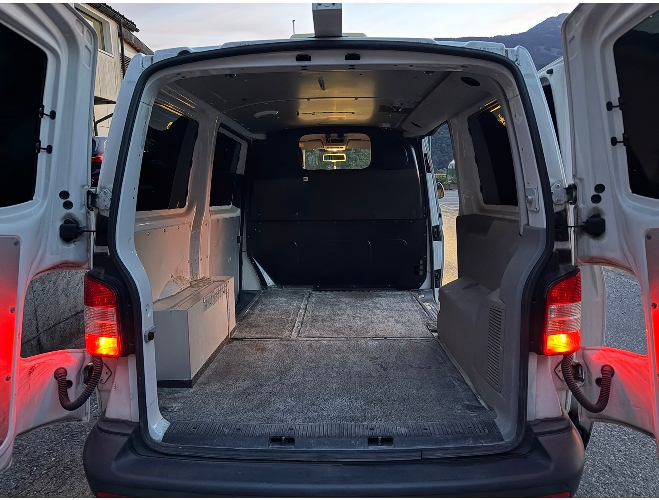 VW T5 2.0 Bi-TDI BMT 4Motion DSG-image-11