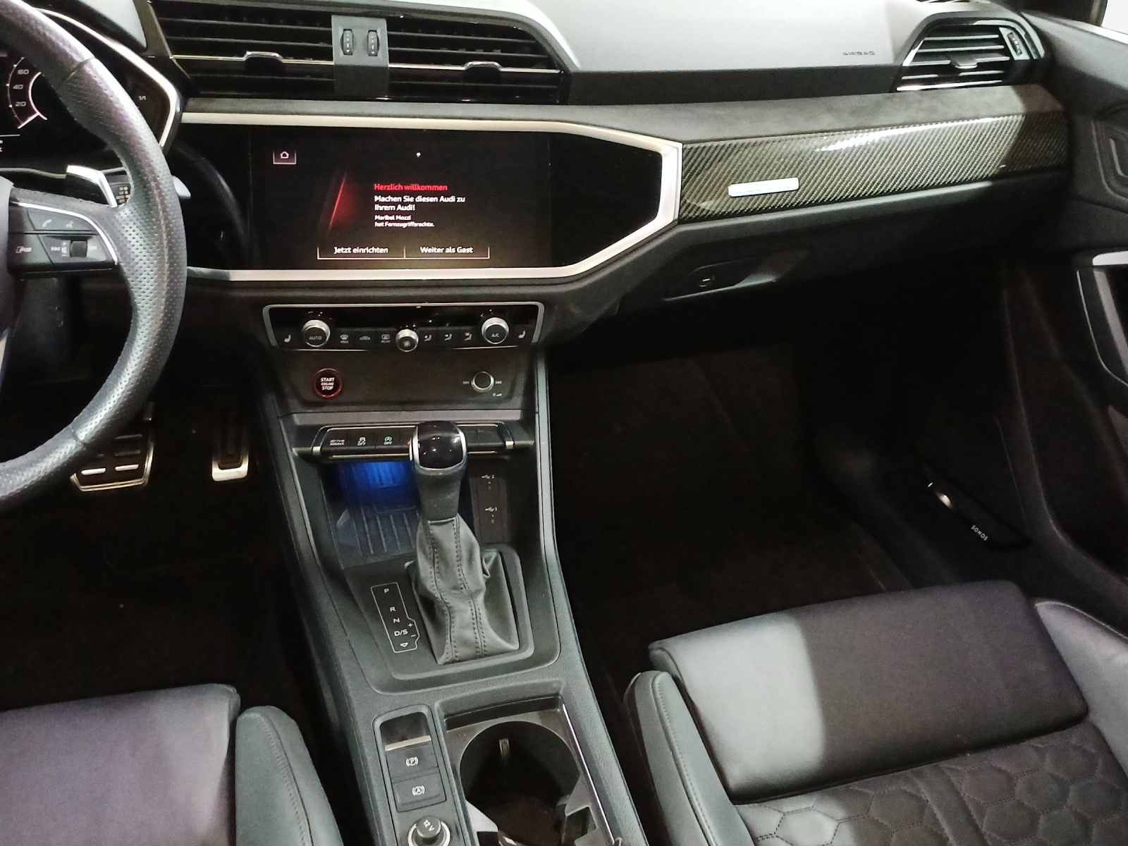AUDI RS Q3 Sportback quattro S tronic-image-10