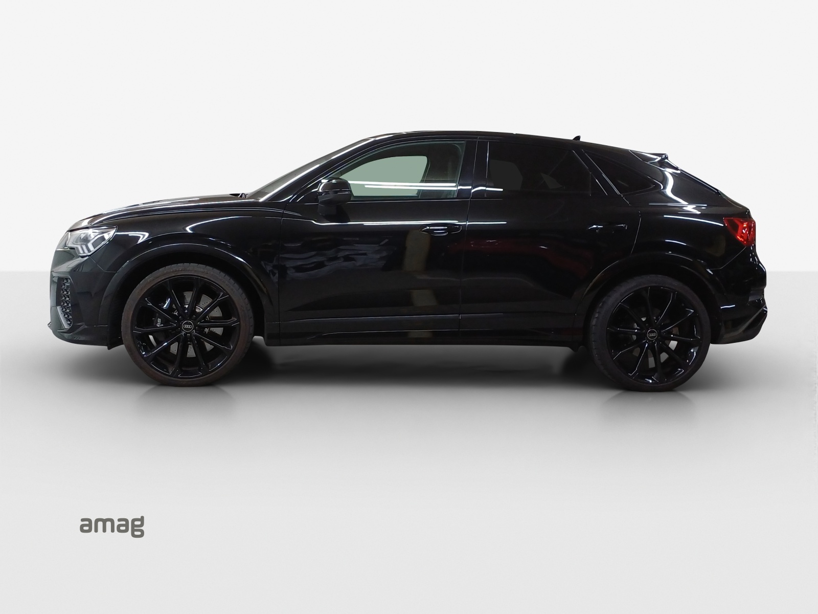 AUDI RS Q3 Sportback quattro S tronic-showroom-element-1