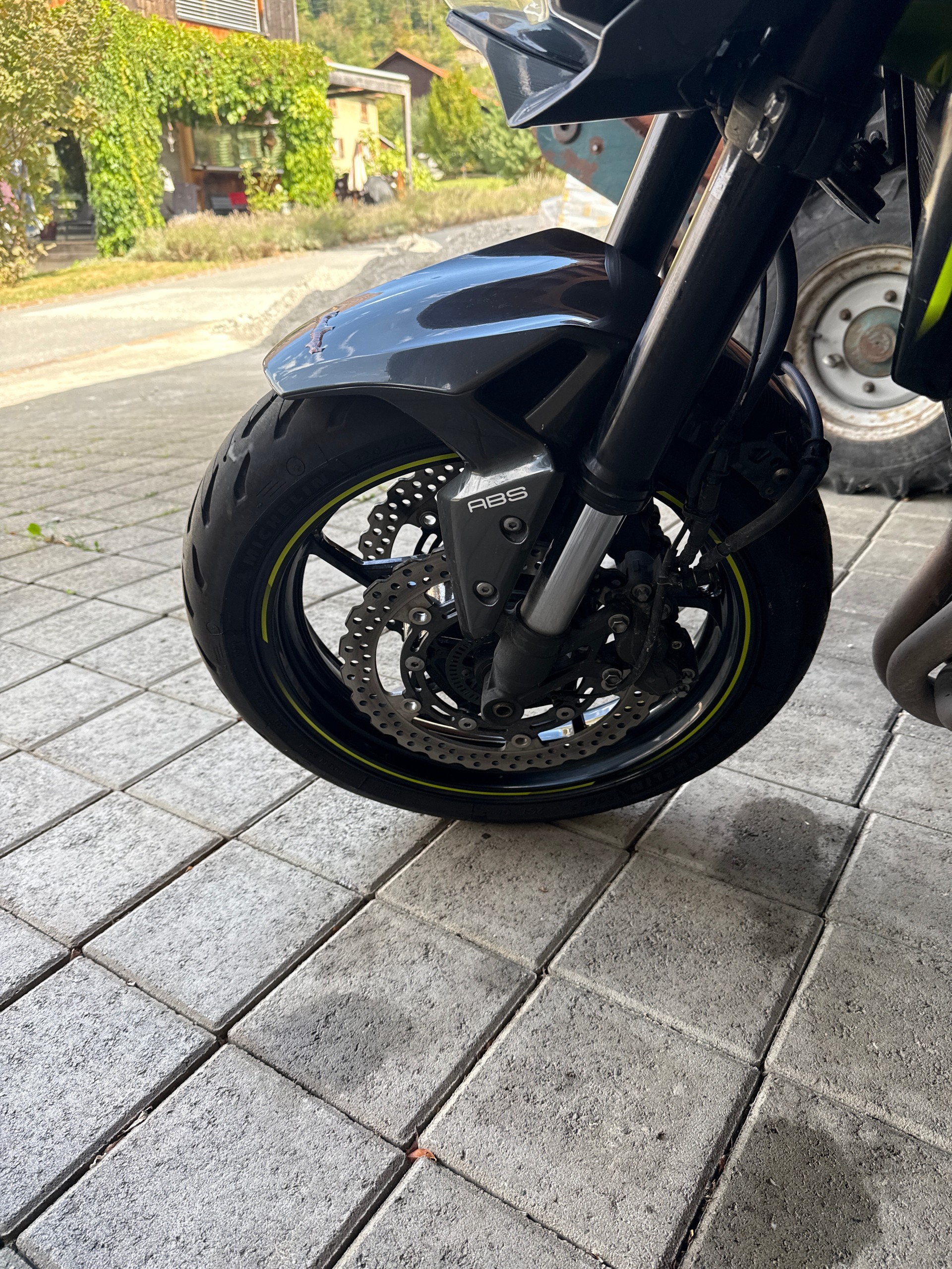 KAWASAKI Z 900-image-11