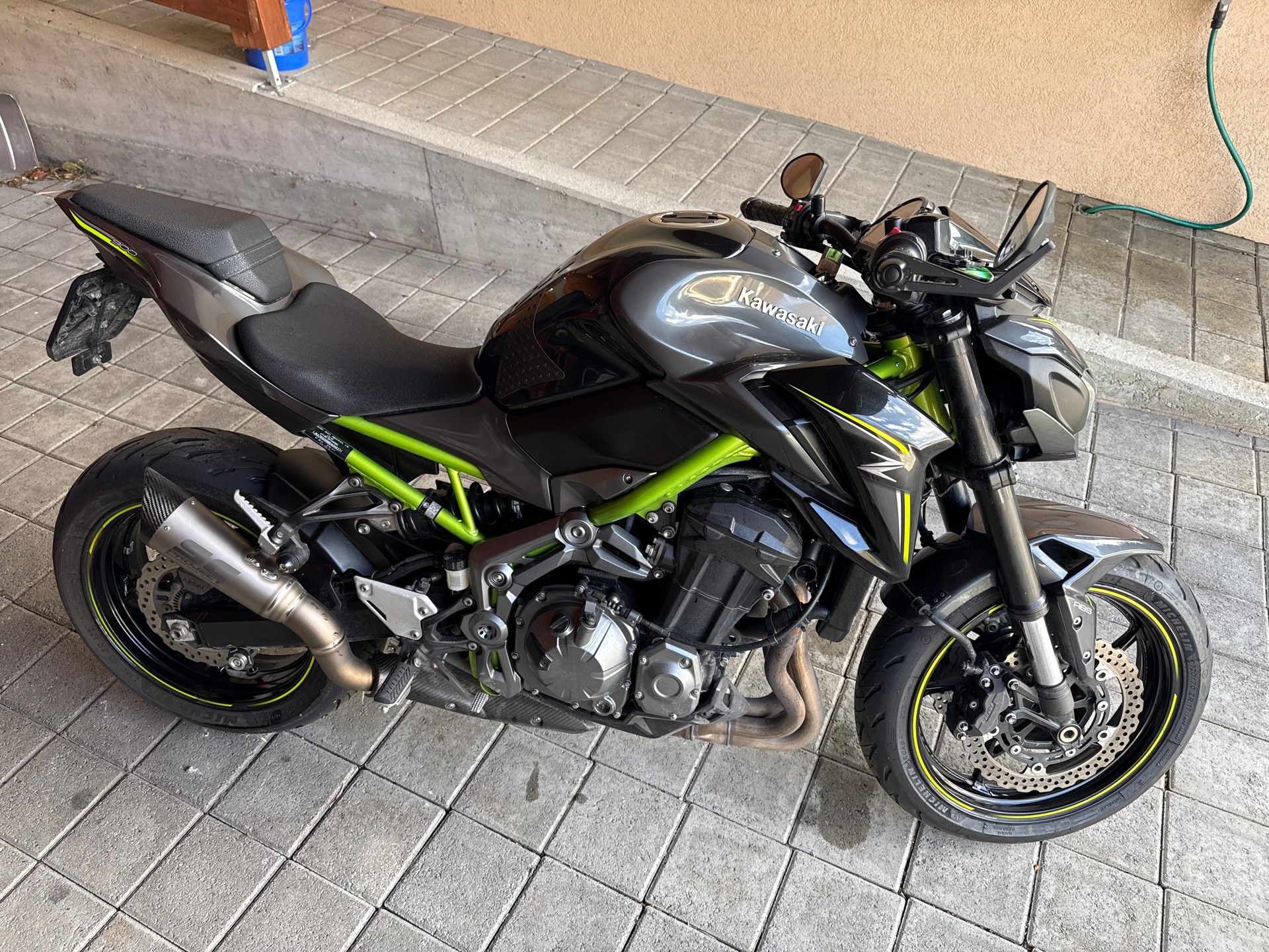KAWASAKI Z 900-image-1