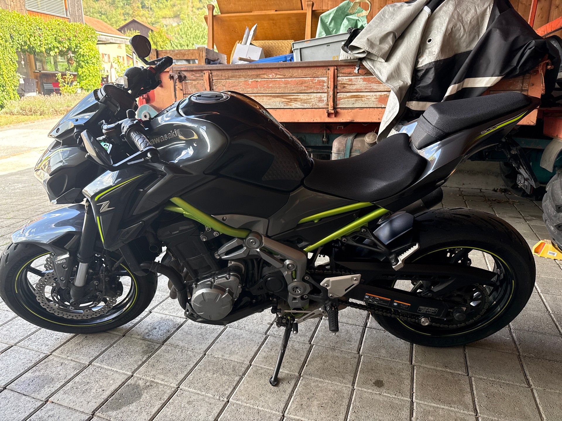 KAWASAKI Z 900-image-3