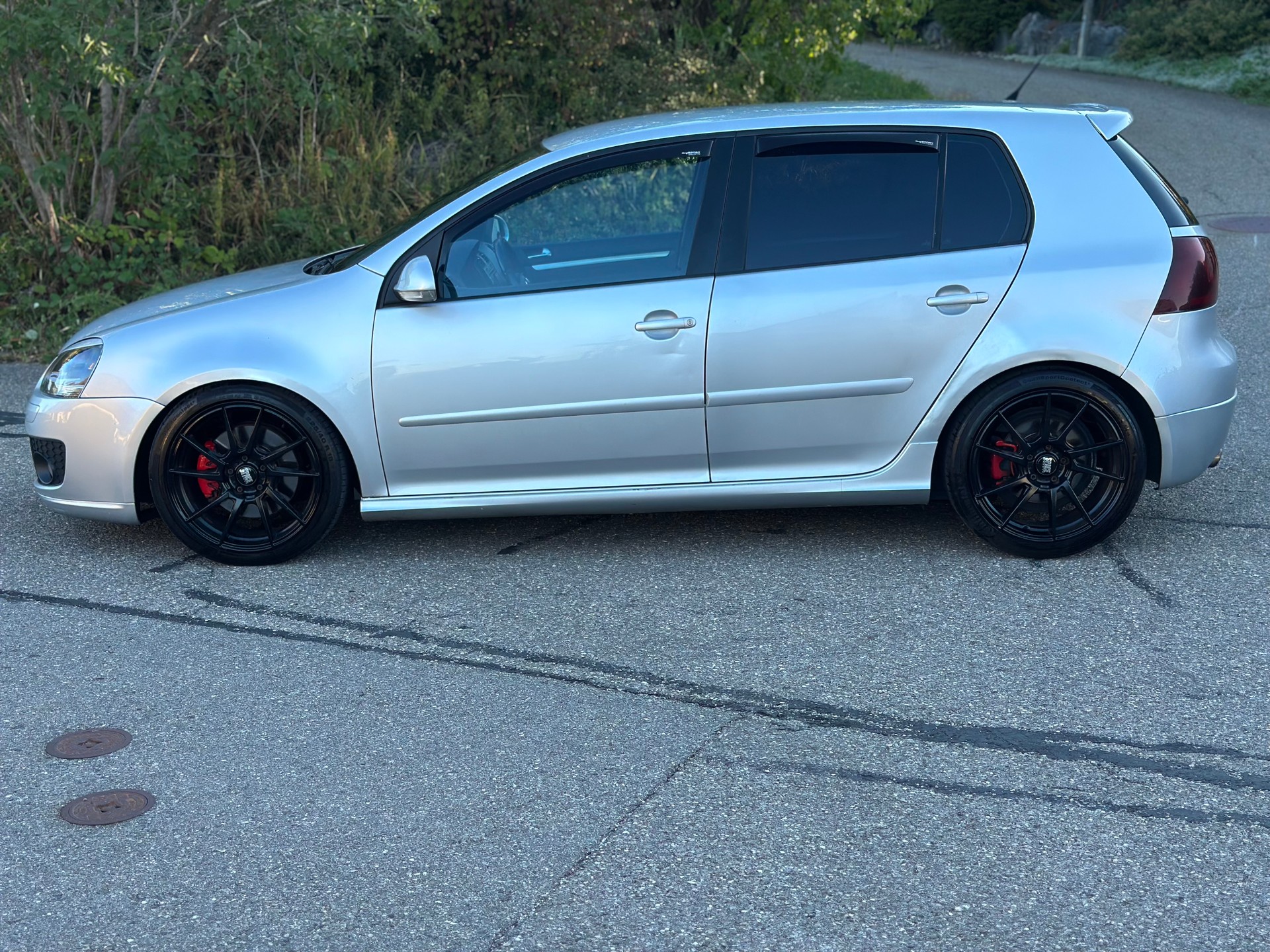 VW Golf 2.0 TFSI GTI-image-1