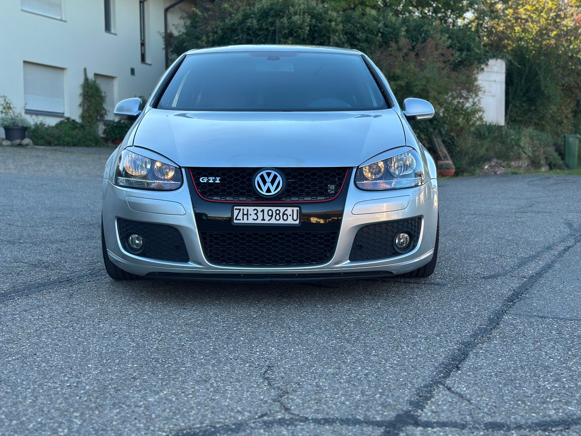 VW Golf 2.0 TFSI GTI-image-2
