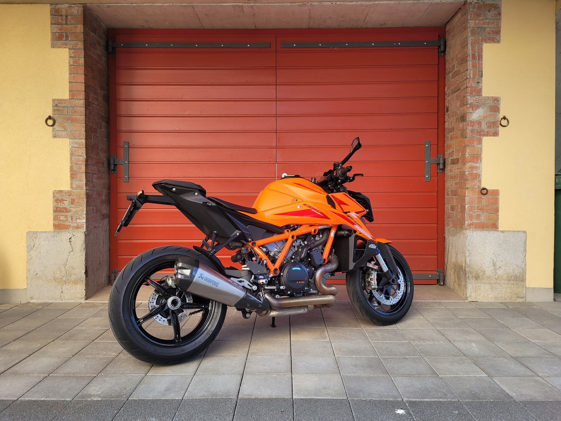 KTM 1390 Super Duke R EVO-image-1