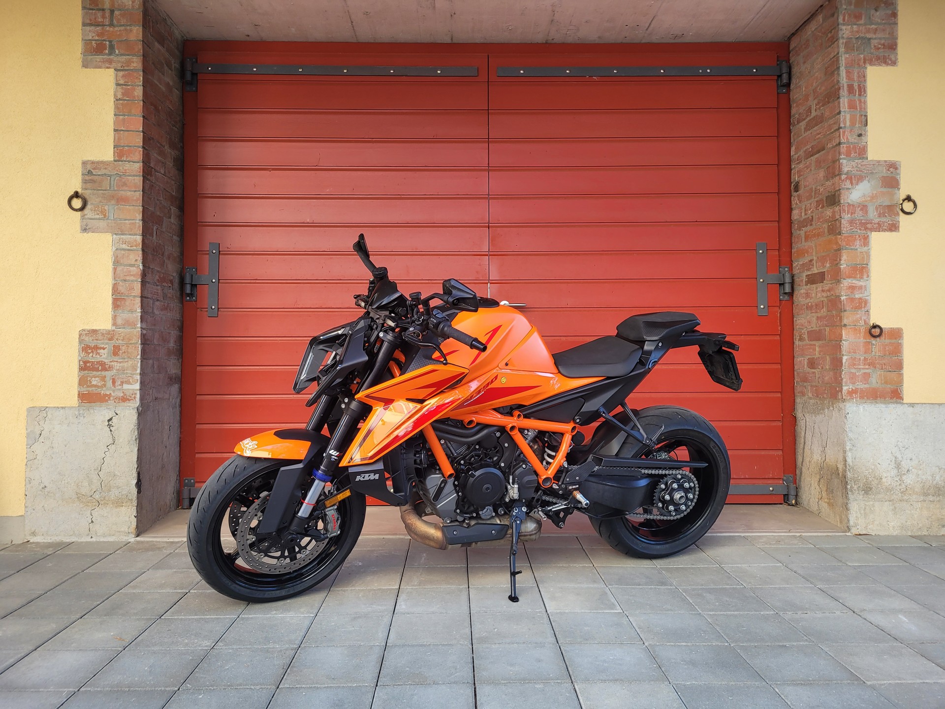 KTM 1390 Super Duke R EVO-image-3