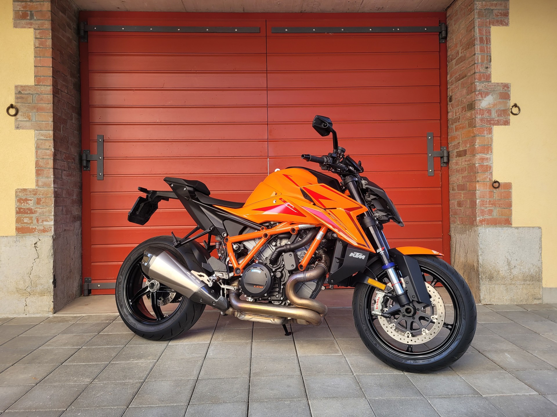 KTM 1390 Super Duke R EVO-image-2