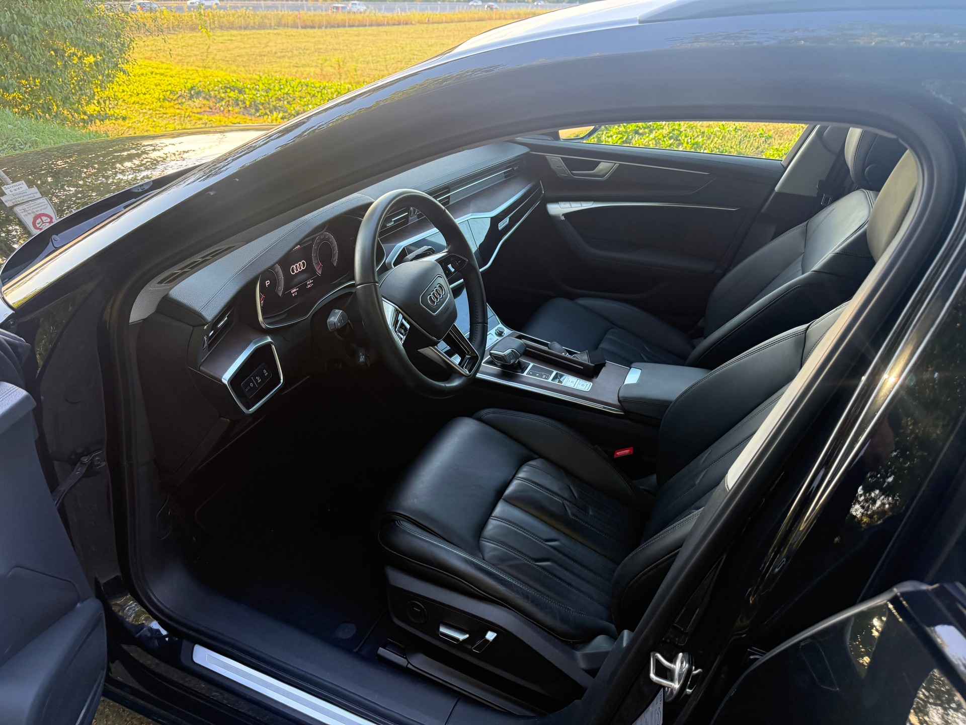 AUDI A6 Avant 55 TFSI Design quattro S-tronic-showroom-element-3
