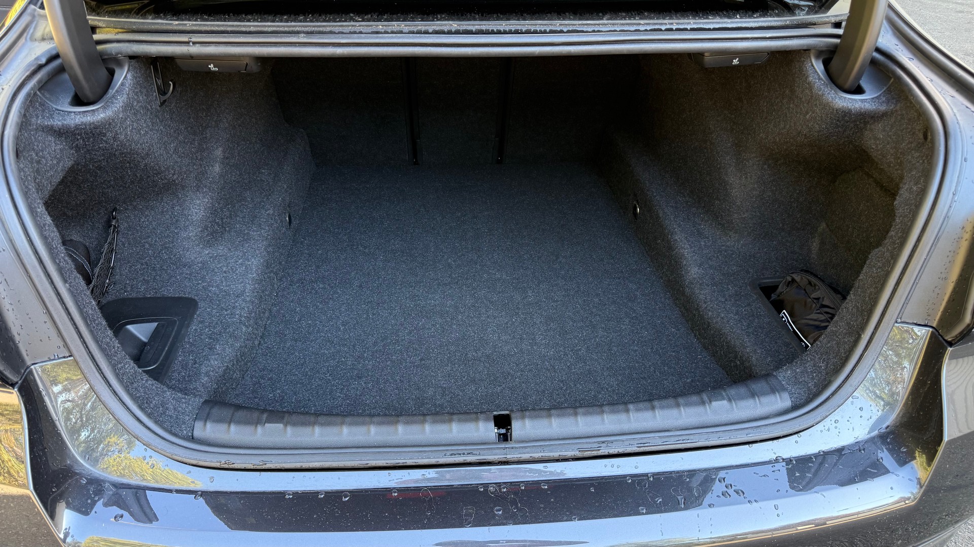 BMW M550i xDrive SAG-image-19