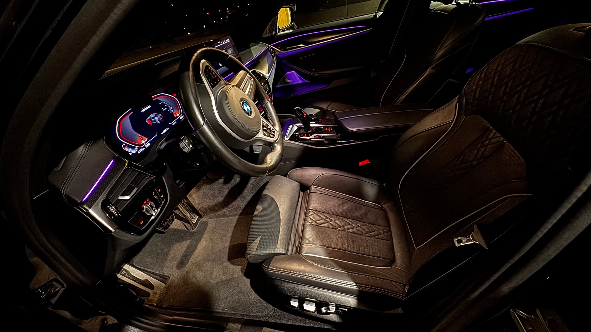 BMW M550i xDrive SAG-image-8