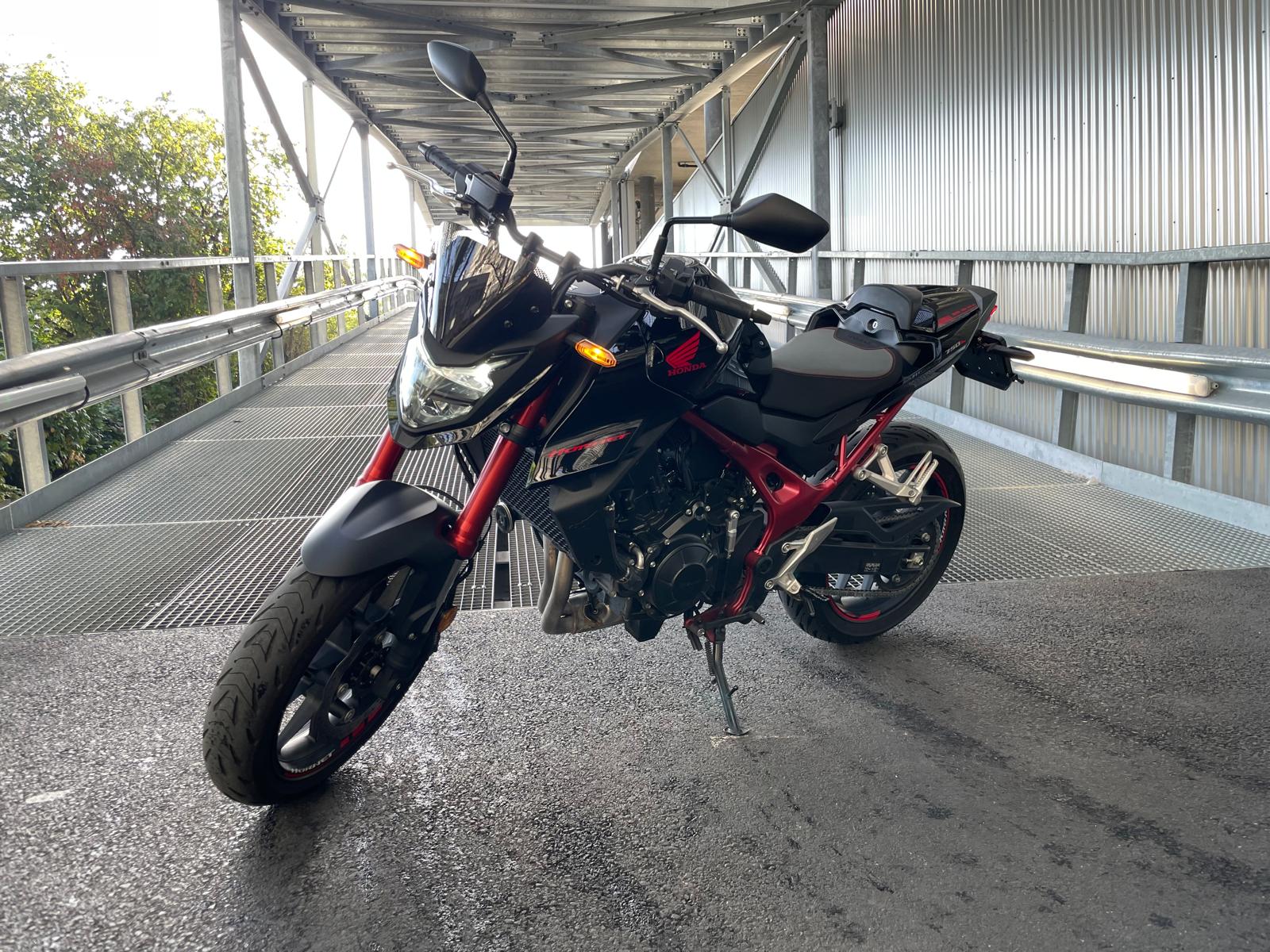 HONDA CB 750 Hornet-image-1