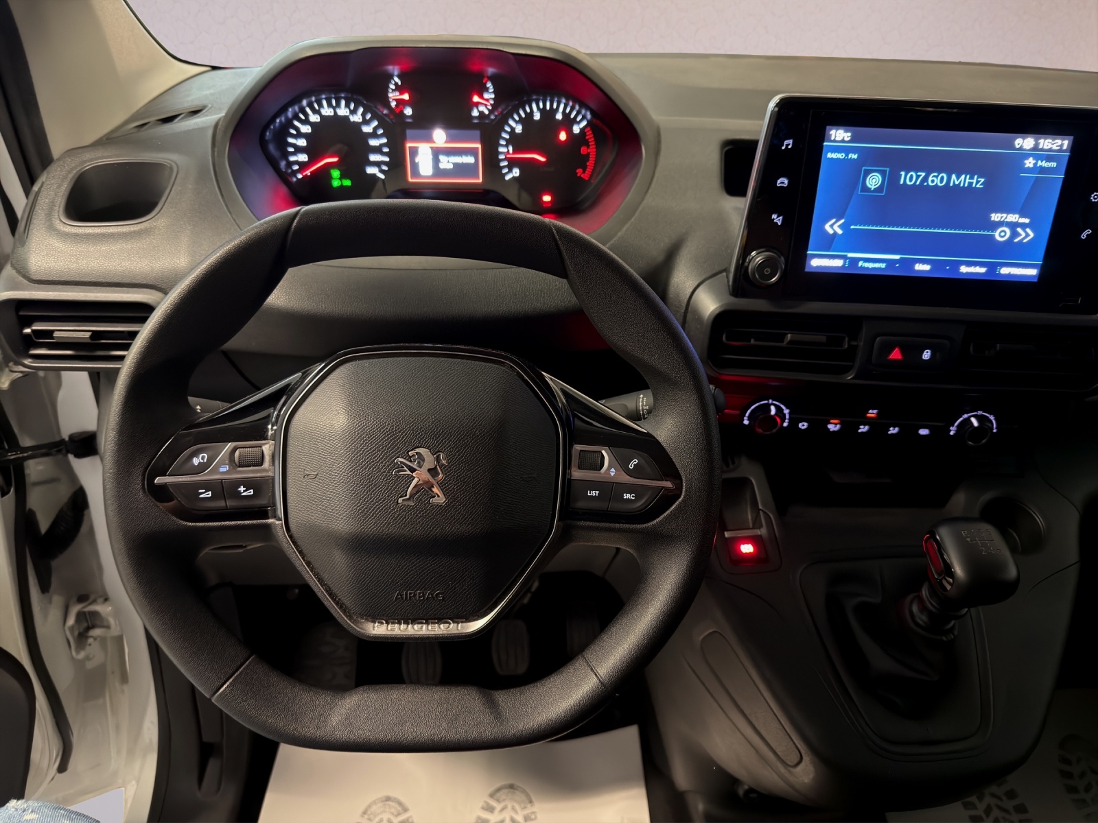 PEUGEOT Partner 1.5 Blue HDi s/s Asphalt 1000kg-image-7