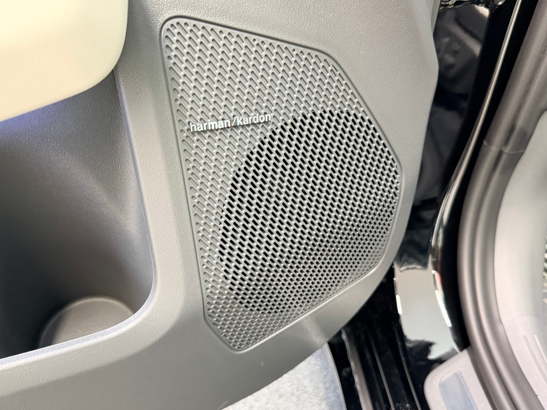 KIA EV3 81,4 kWh GT Line 4x4-image-14