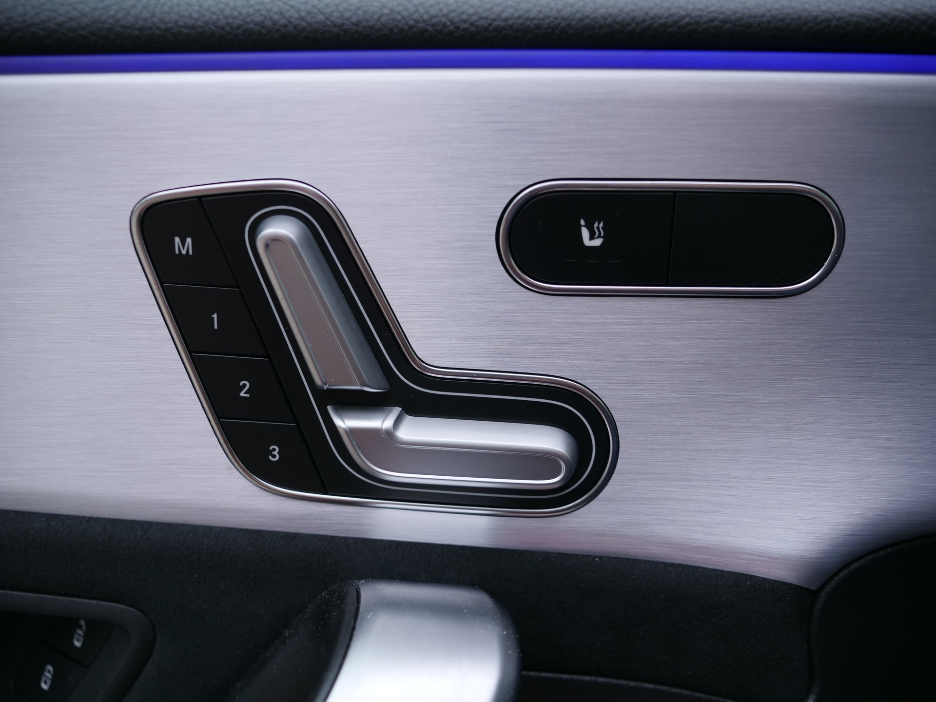 MERCEDES-BENZ A 35 AMG 4Matic Speedshift-image-20