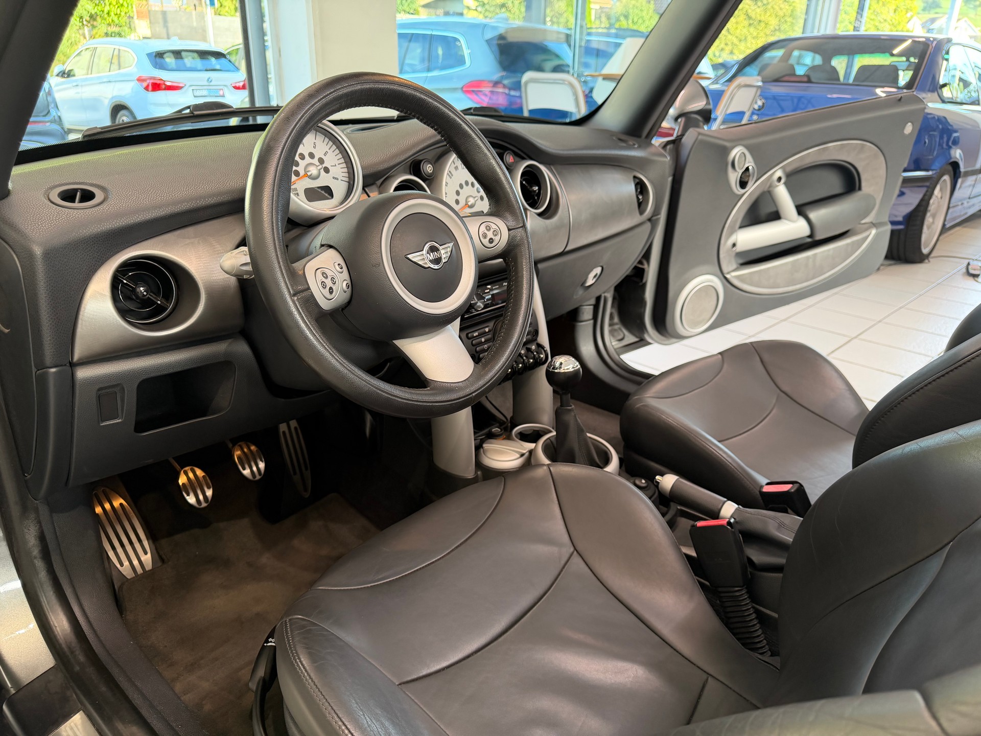 MINI Cooper S Cabriolet-image-10
