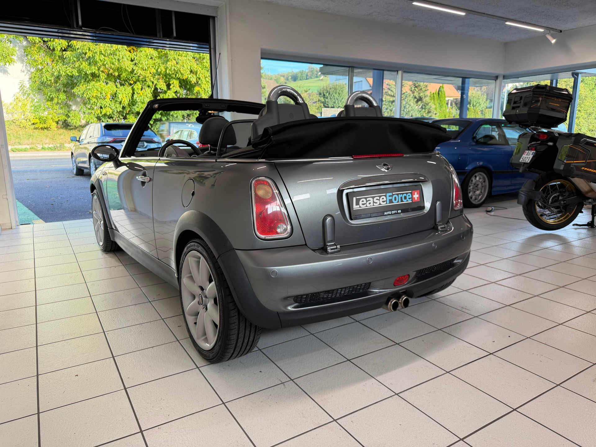 MINI Cooper S Cabriolet-image-3
