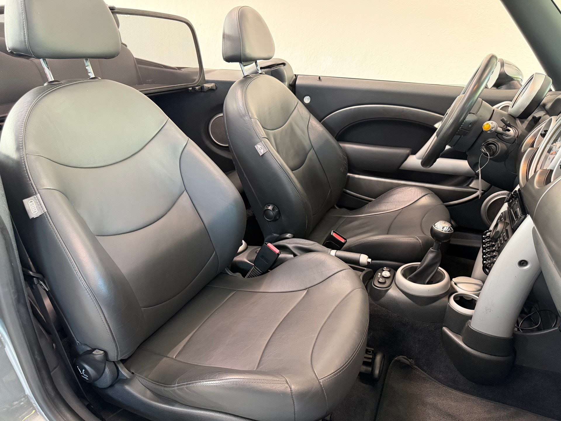 MINI Cooper S Cabriolet-image-11
