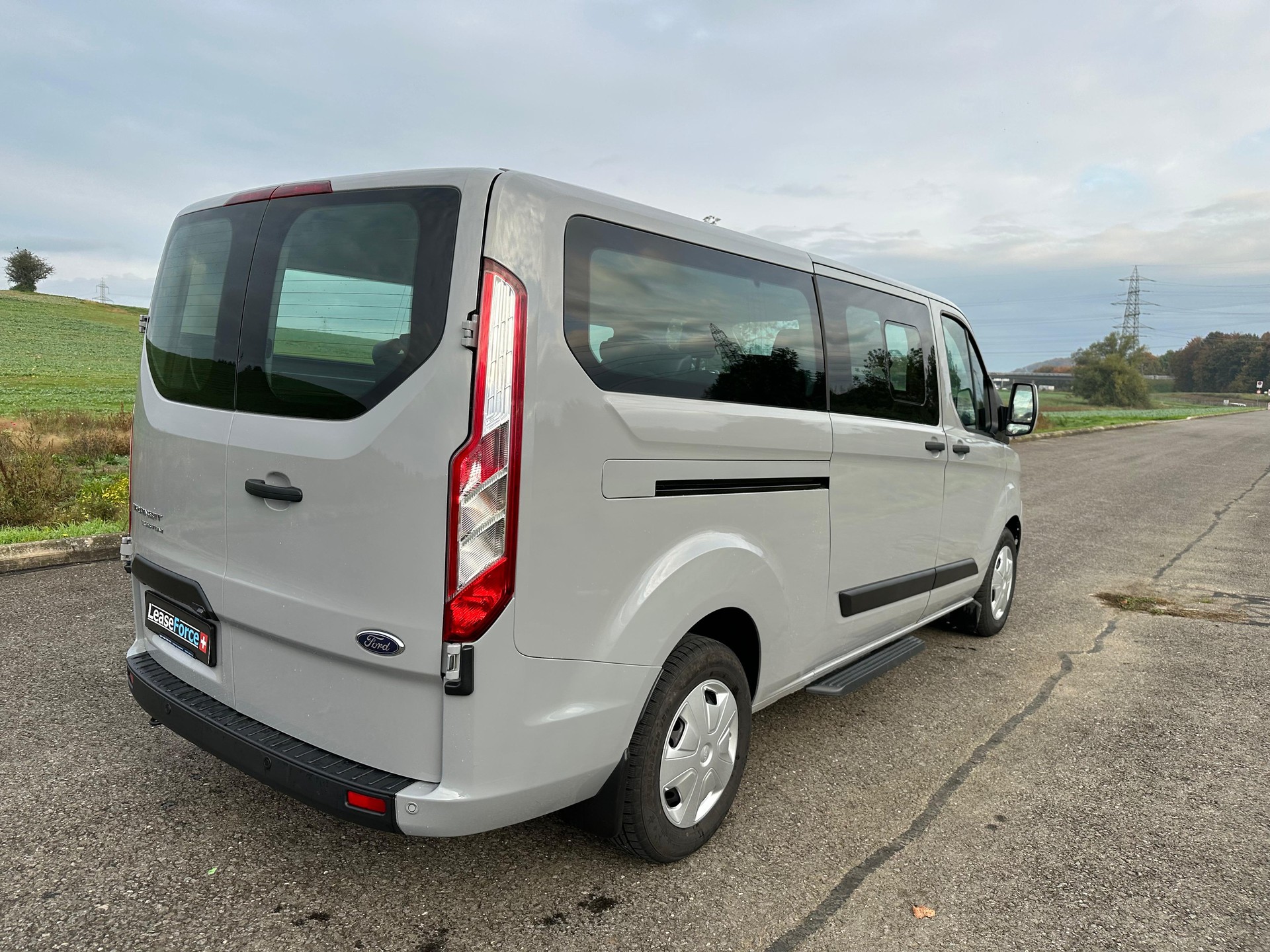 FORD Transit Custom 340 L2H1 Trend A-image-6