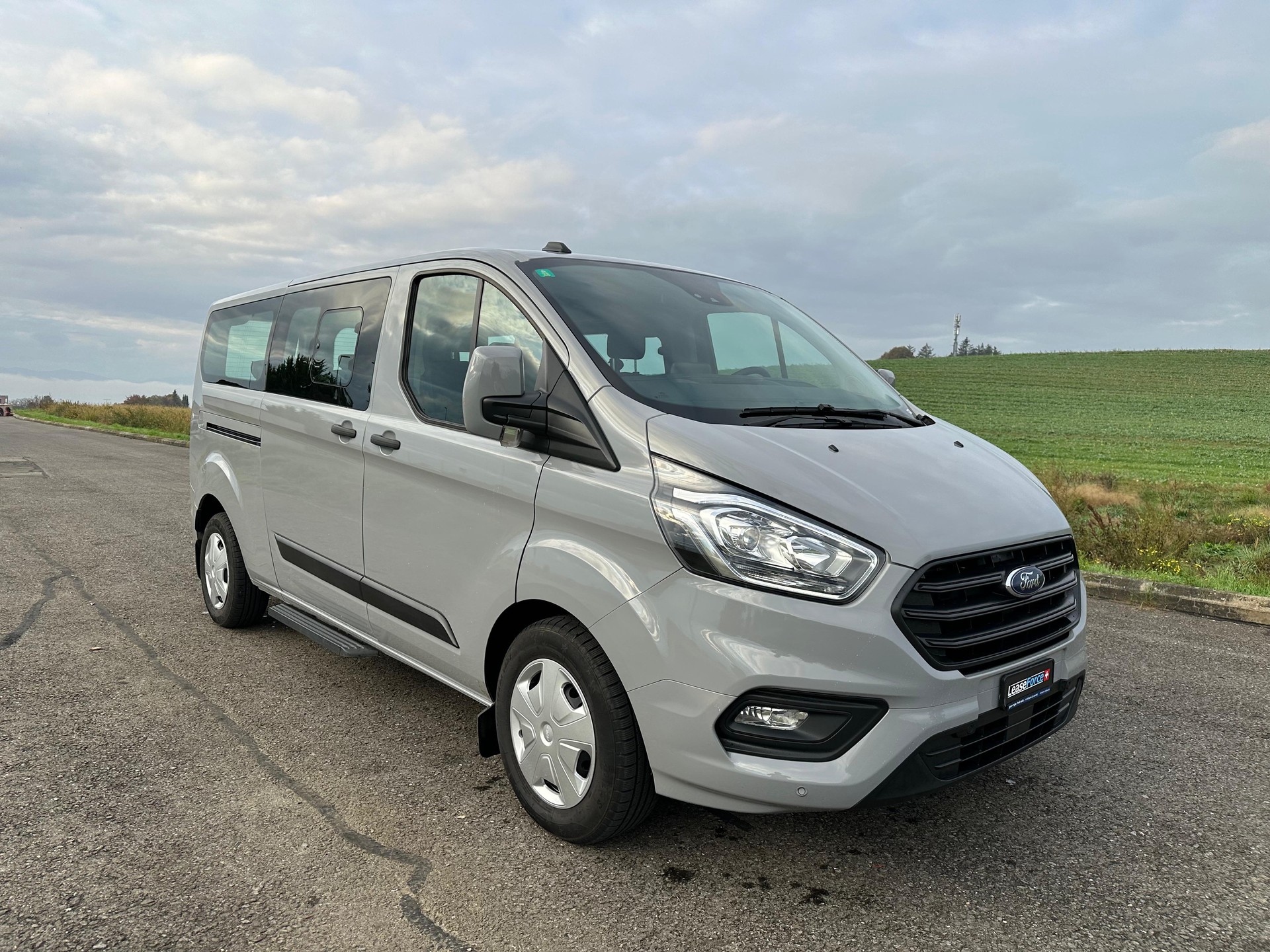 FORD Transit Custom 340 L2H1 Trend A-showroom-element-3