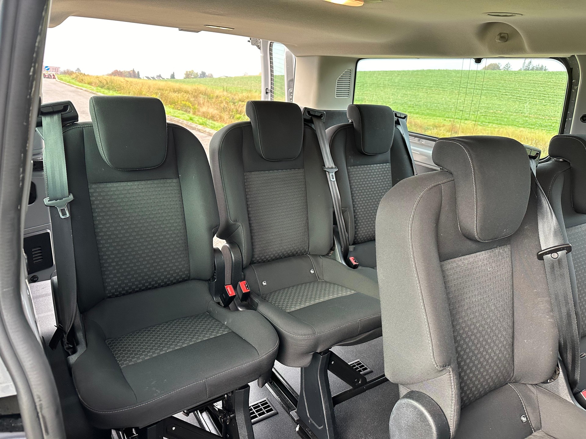 FORD Transit Custom 340 L2H1 Trend A-showroom-element-1