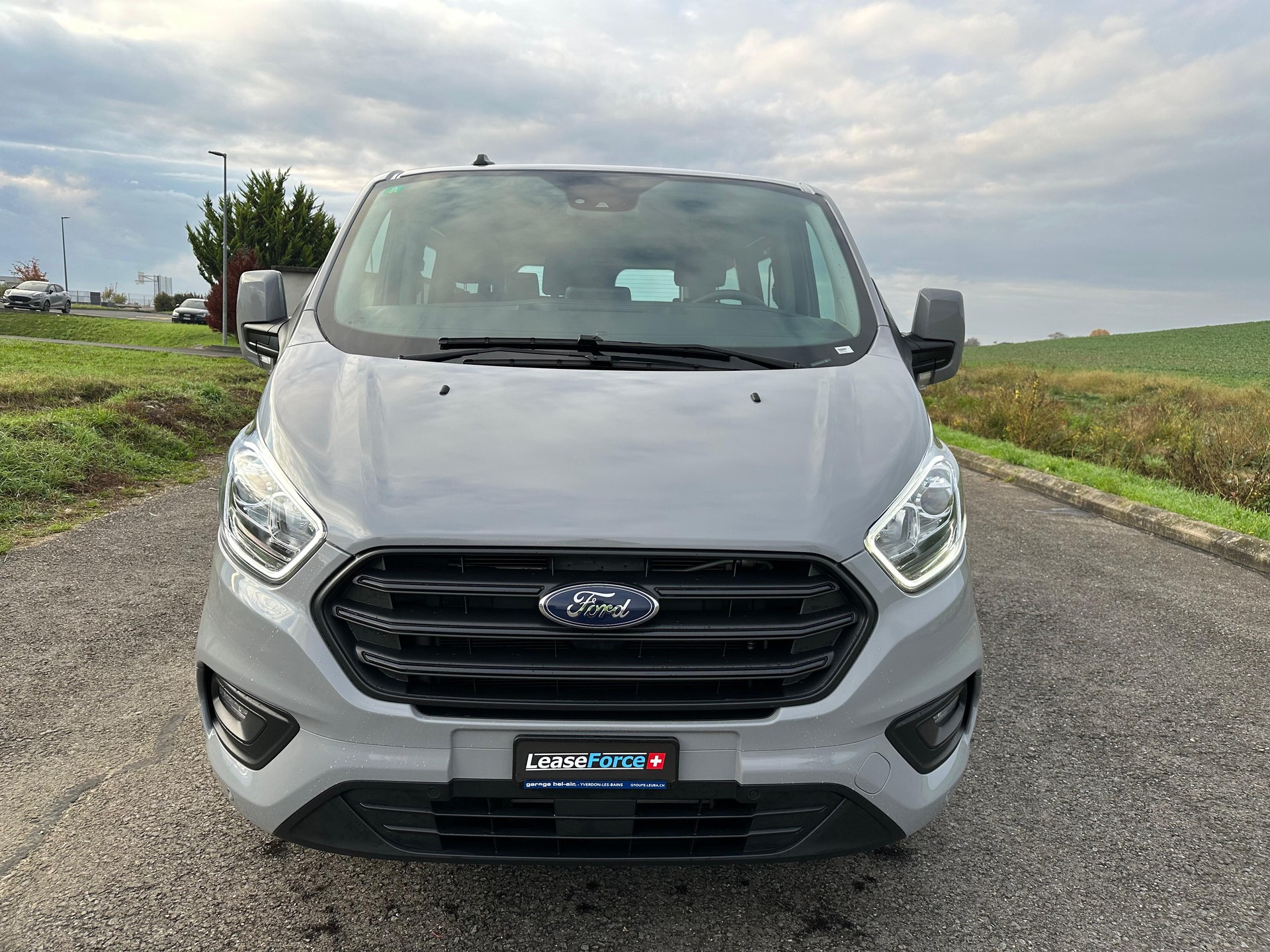 FORD Transit Custom 340 L2H1 Trend A-image-13